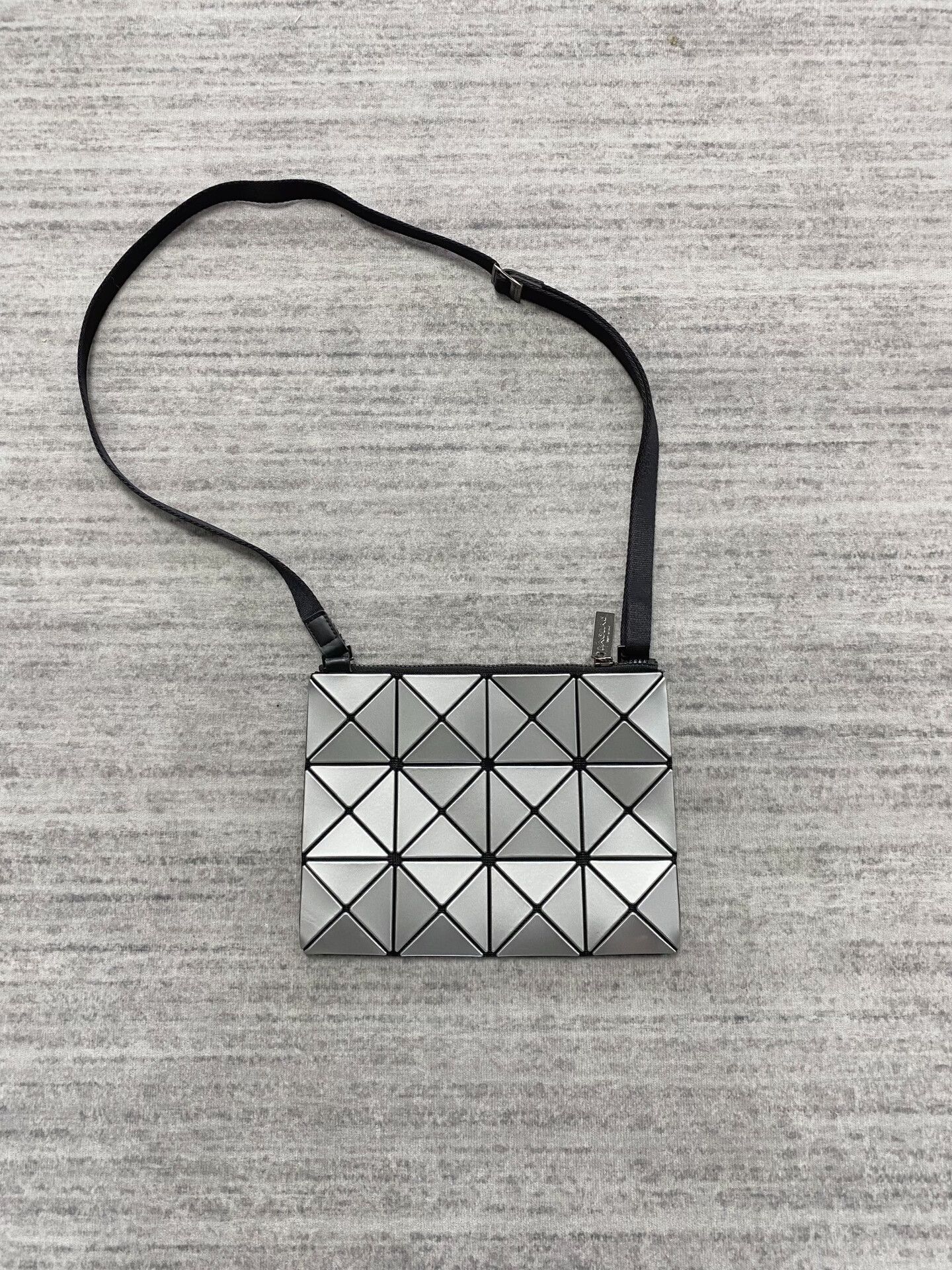 Issey Miyake Issey Miyake Silver 3x4 Shoulder Tote Bag Size ONE SIZE - 2 Thumbnail