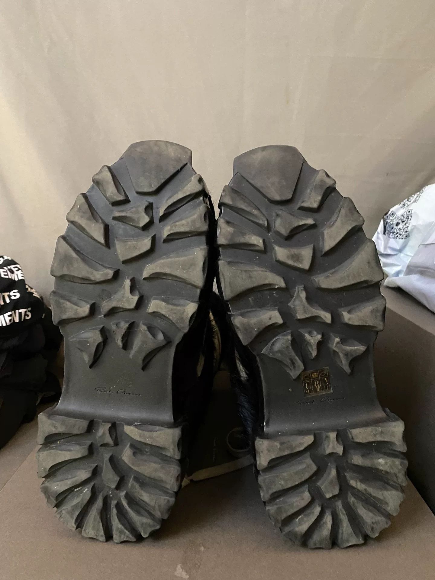 Rick Owens rick owens fur lace-up snow boots Size US 7.5 / IT 37.5 - 5 Thumbnail