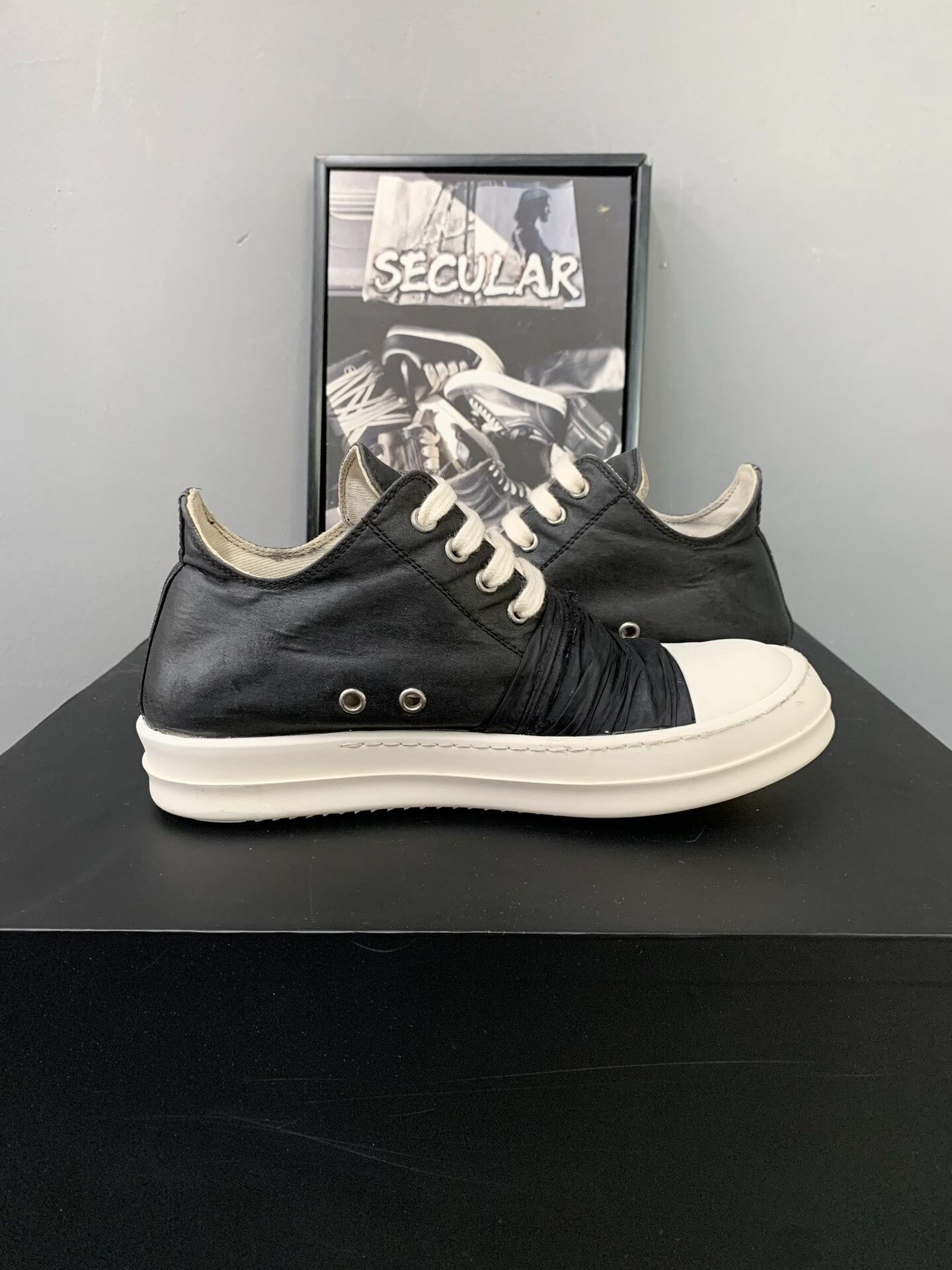 Rick Owens rick owens black and white low-top sneakers Size US 6 / IT 36 - 5 Thumbnail