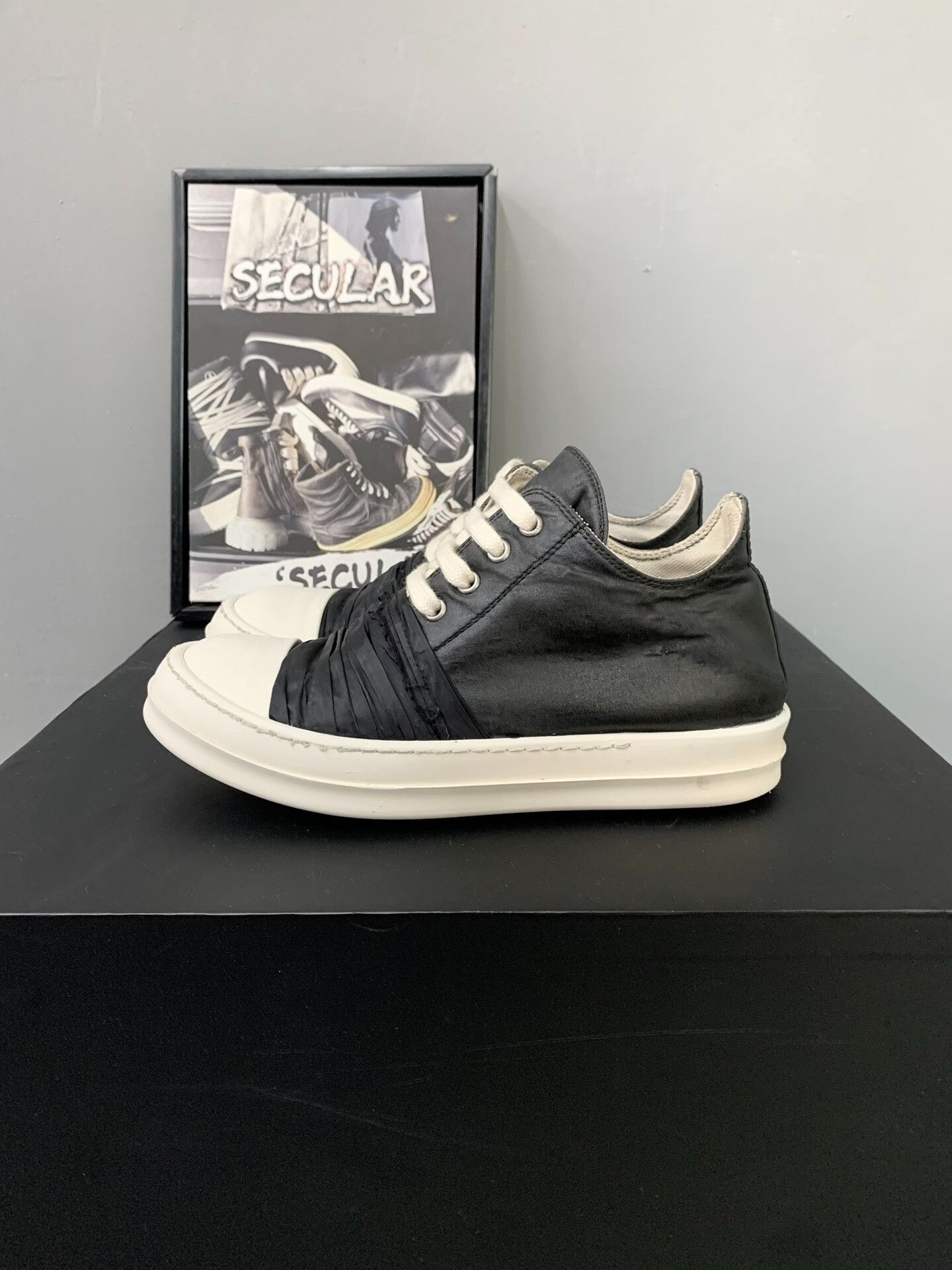 Rick Owens rick owens black and white low-top sneakers Size US 6 / IT 36 - 3 Thumbnail