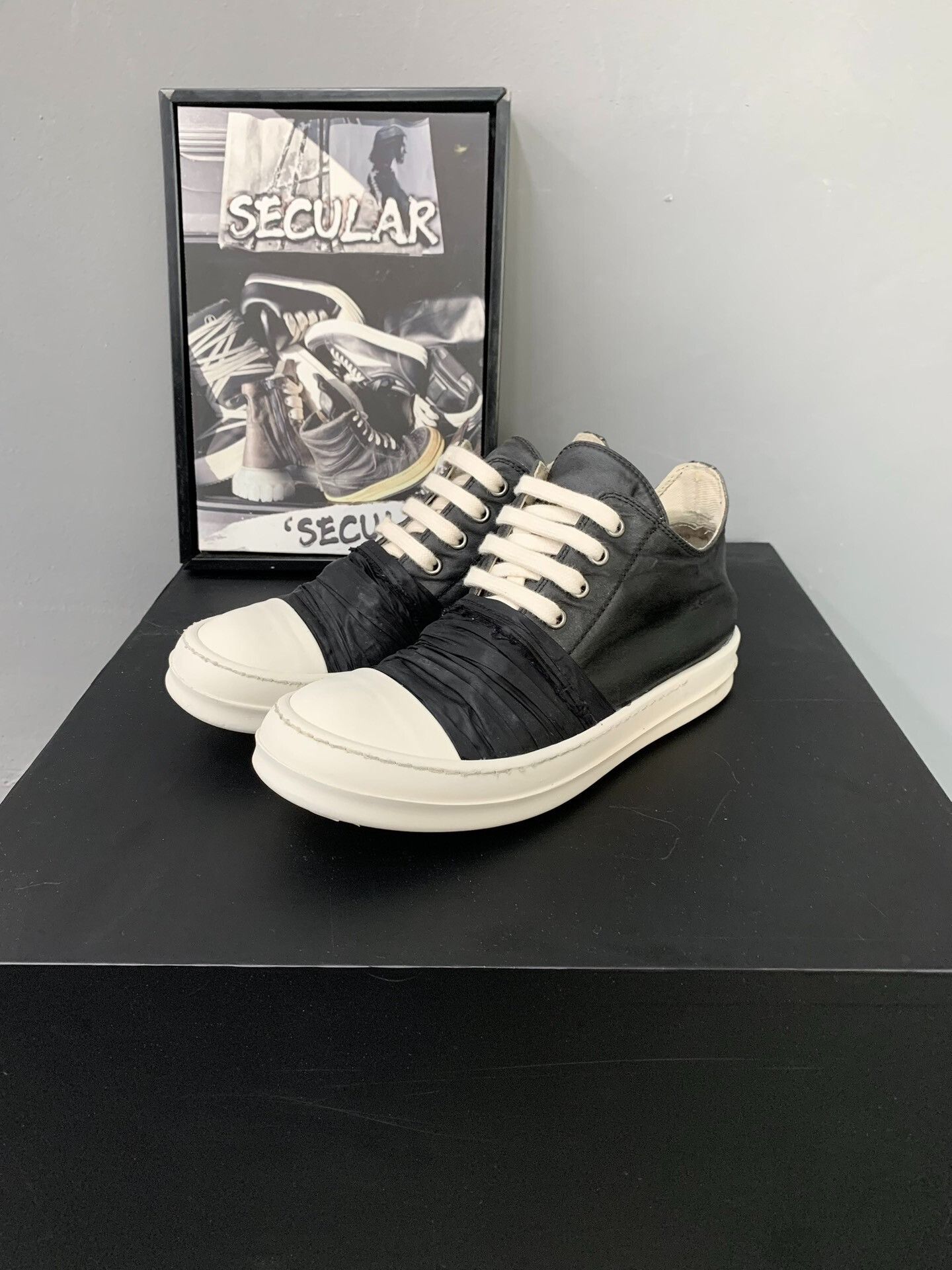 Rick Owens rick owens black and white low-top sneakers Size US 6 / IT 36 - 4 Thumbnail