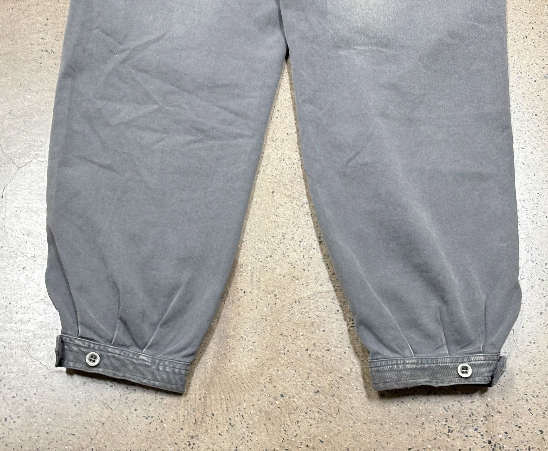 Visvim visvim grey carroll pants with elastic cuffs Size US 30 / EU 46 - 8 Thumbnail