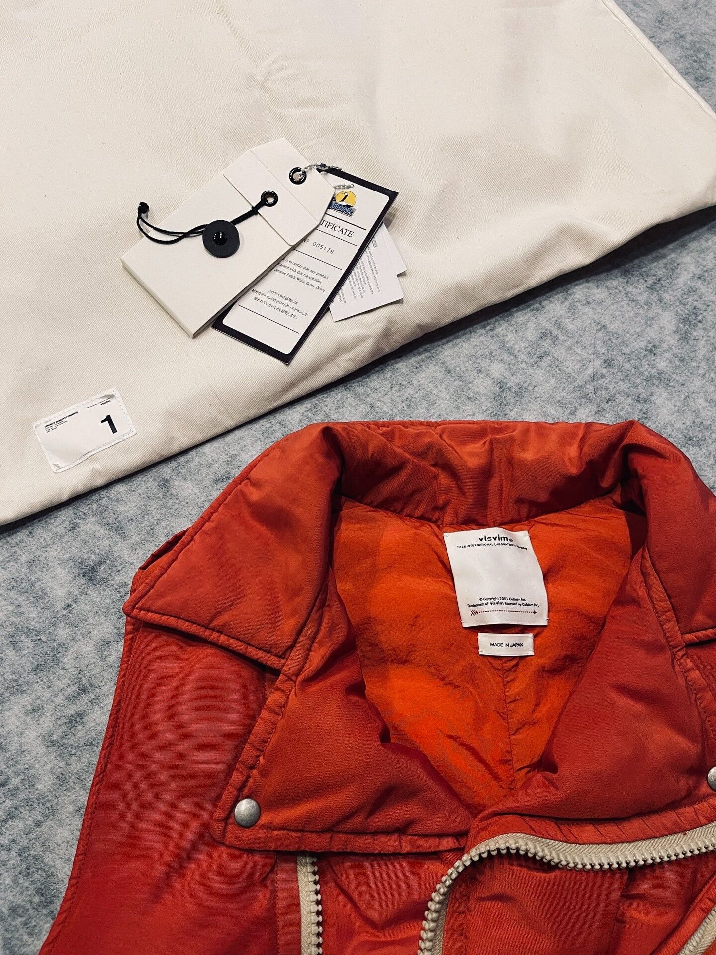 Visvim visvim strabler down vest in vibrant red Size US M / EU 48-50 / 2 - 2 Thumbnail