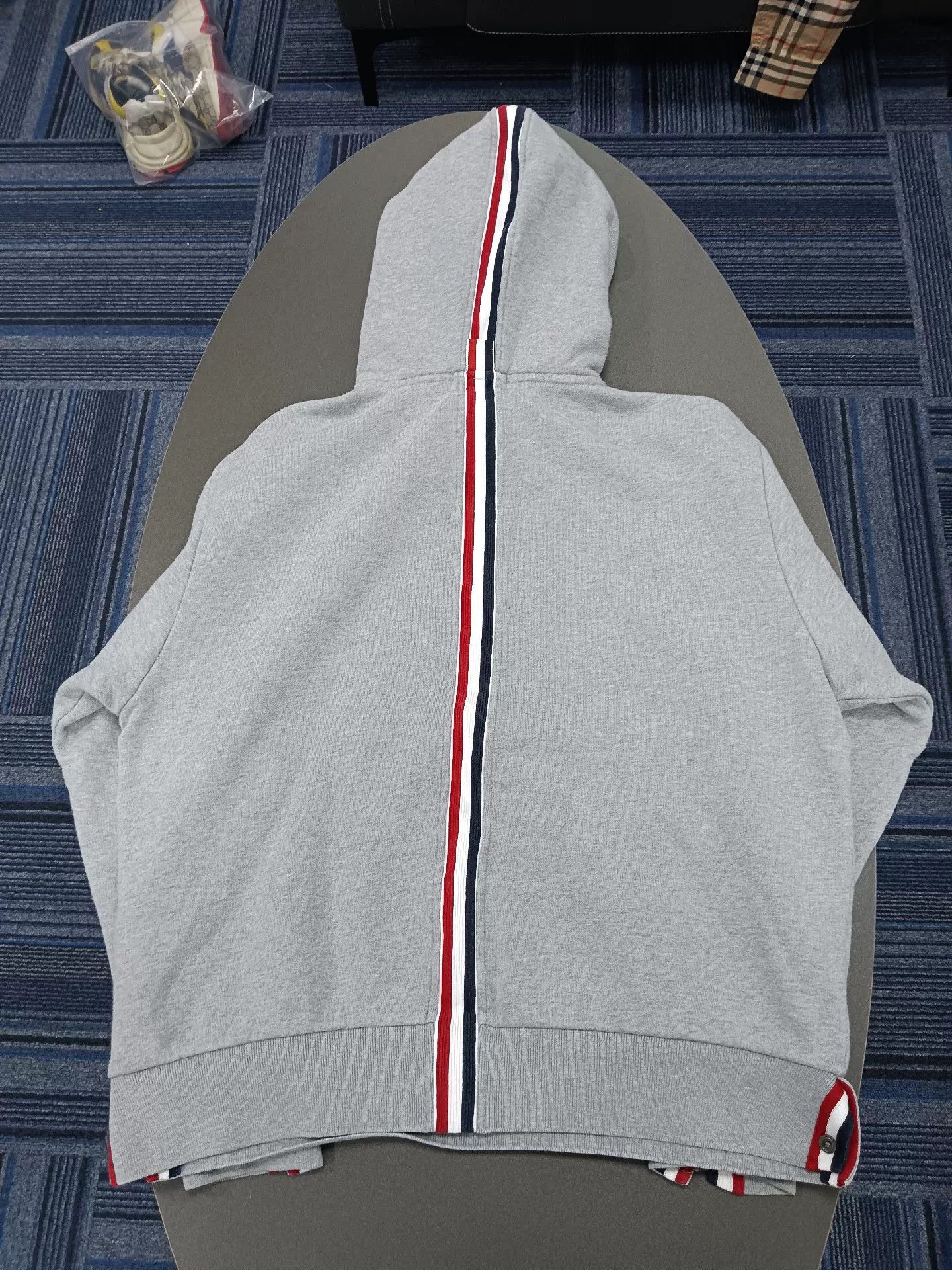 Thom Browne thom browne classic gray hoodie with stripes Size US M / EU 48-50 / 2 - 2 Thumbnail