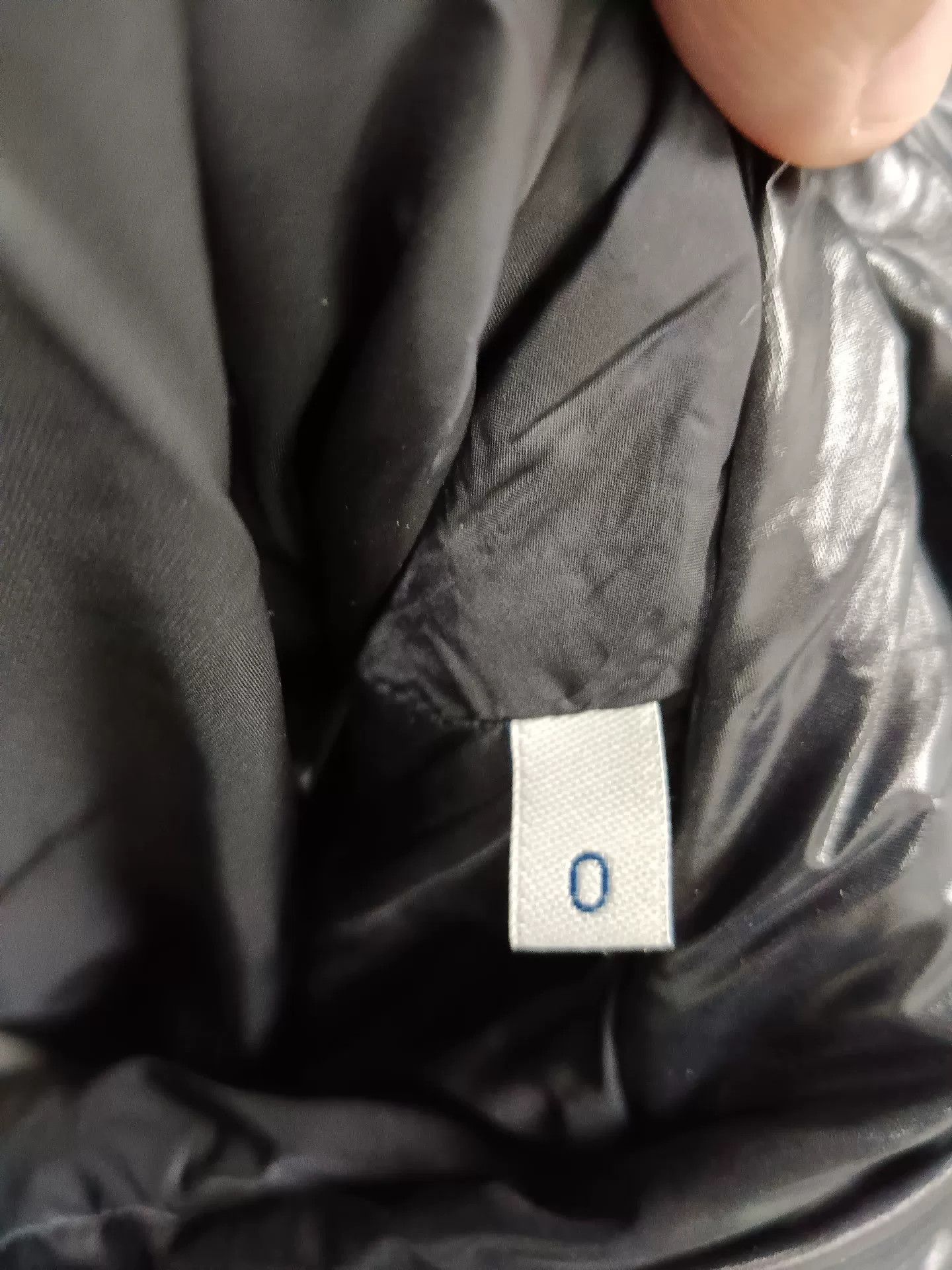Moncler moncler black logo puffer jacket size 0 Size US XXS / EU 40 - 4 Thumbnail