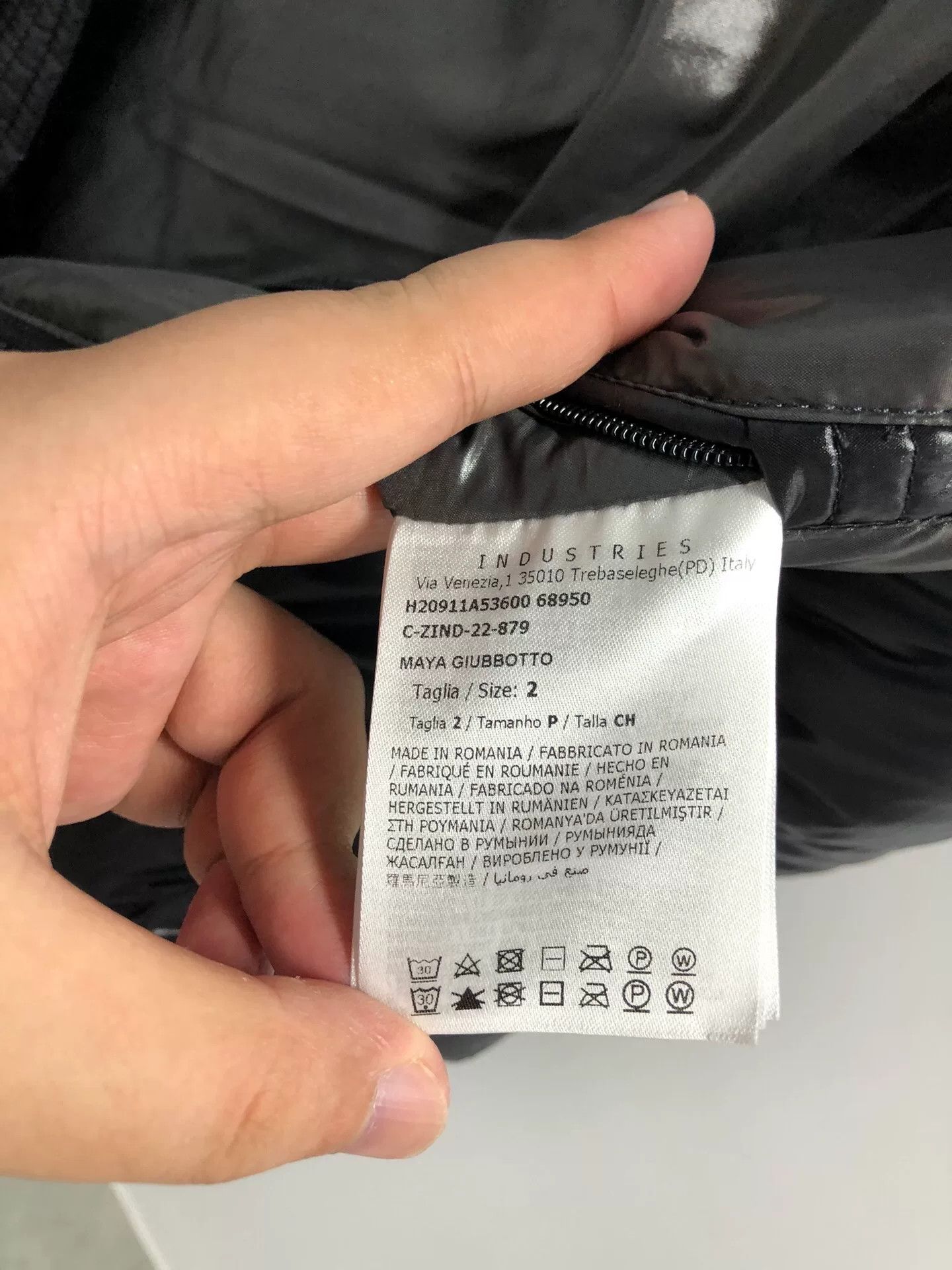 Moncler moncler maya series black down jacket Size US M / EU 48-50 / 2 - 6 Thumbnail