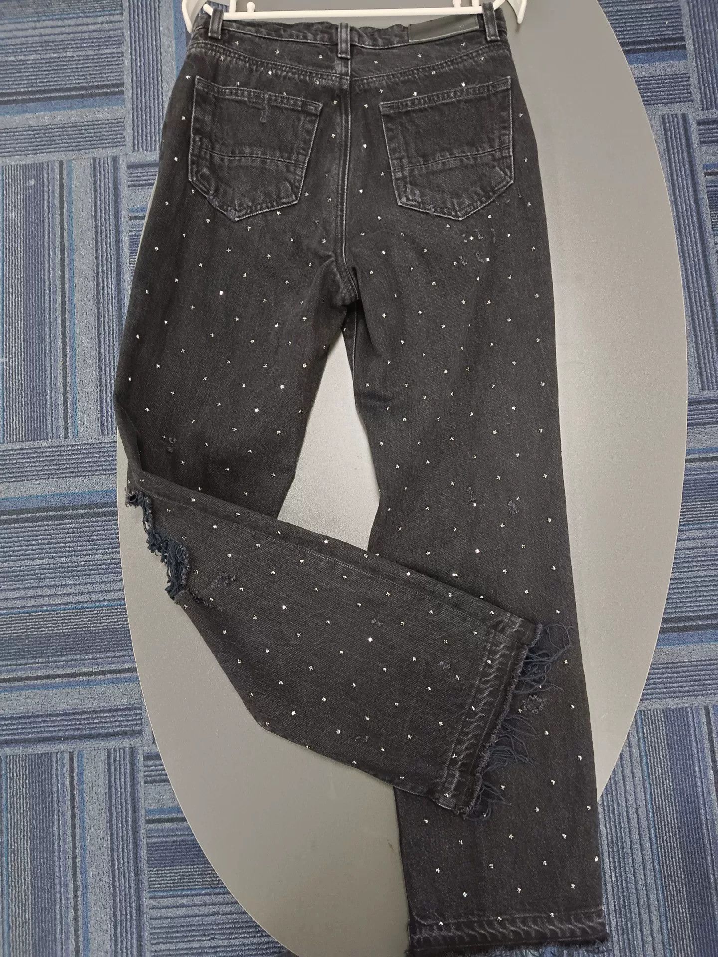Amiri amiri black distressed denim jeans with rhinestones Size US 27 - 2 Thumbnail