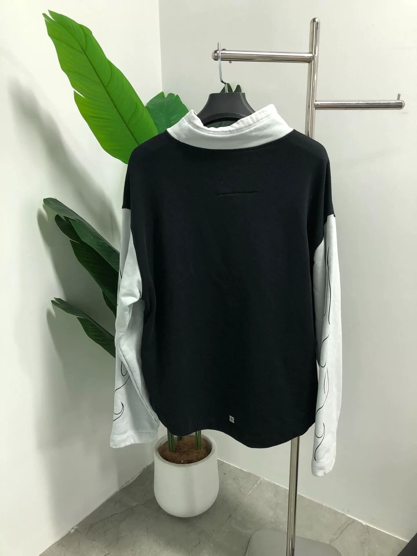 Givenchy Givenchy Year of the Dragon Sweatshirt Size US XXL / EU 58 / 5 - 2 Thumbnail