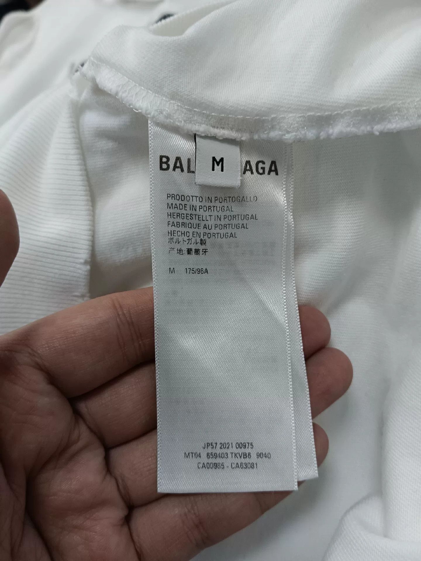 Balenciaga balenciaga distressed logo hoodie in white Size US M / EU 48-50 / 2 - 4 Thumbnail