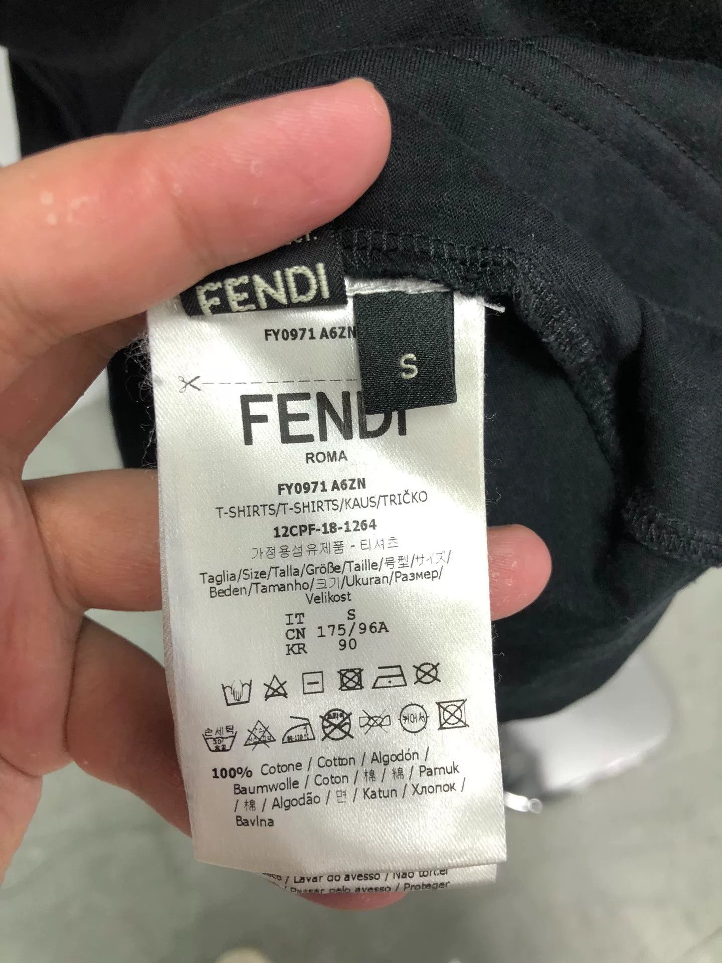 Fendi Fendi Graffiti Heart Print Black Sweatshirt Size S / US 4 / IT 40 - 4 Thumbnail