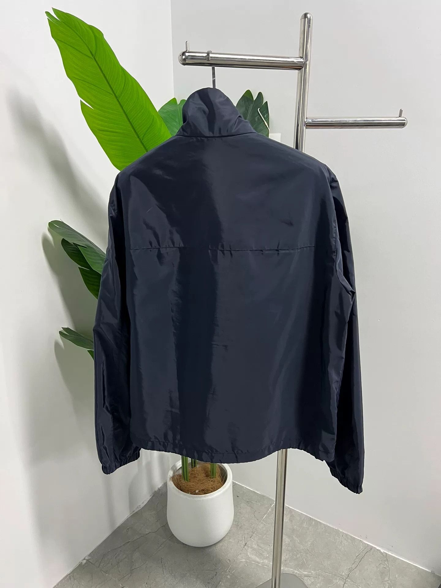 Prada prada zip-up jacket with triangle logo Size US L / EU 52-54 / 3 - 2 Thumbnail