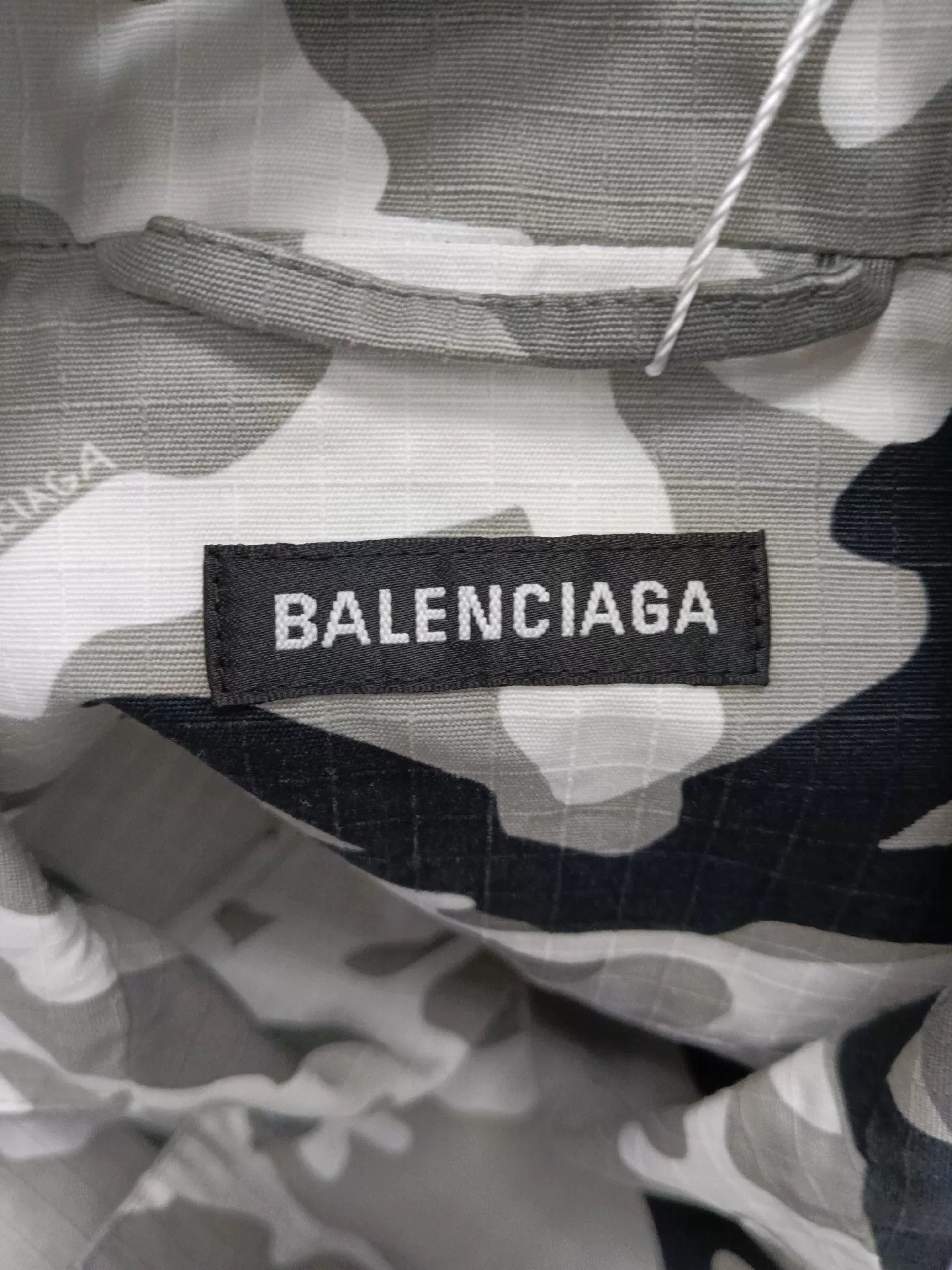 Balenciaga balenciaga camouflage multi-pocket shirt Size US M / EU 48-50 / 2 - 4 Thumbnail
