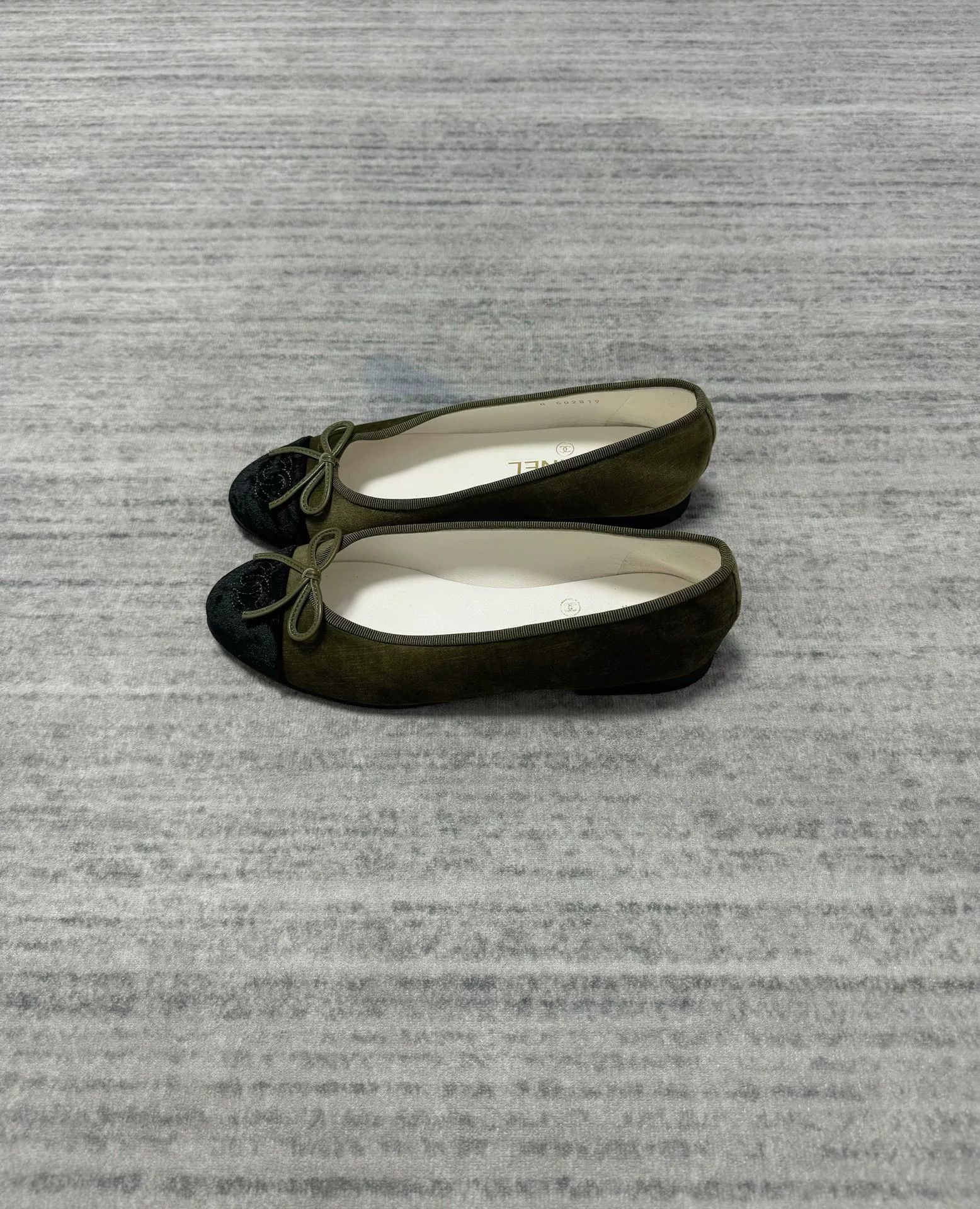 Chanel Chanel Velvet Ballerina Slingbacks with Bow Size US 6.5 / IT 36.5 - 3 Thumbnail