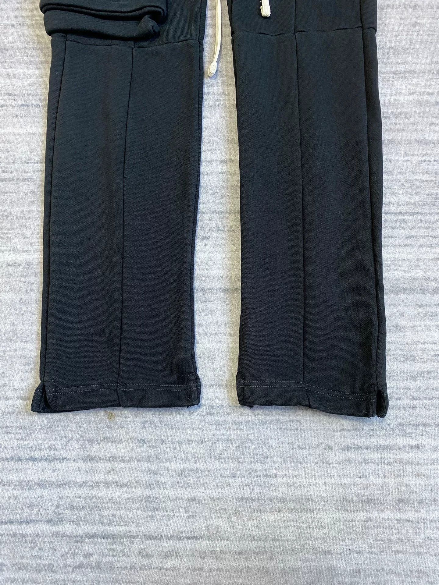 Far Afield black 3D pocket pants with flared hem Size 23" - 3 Thumbnail