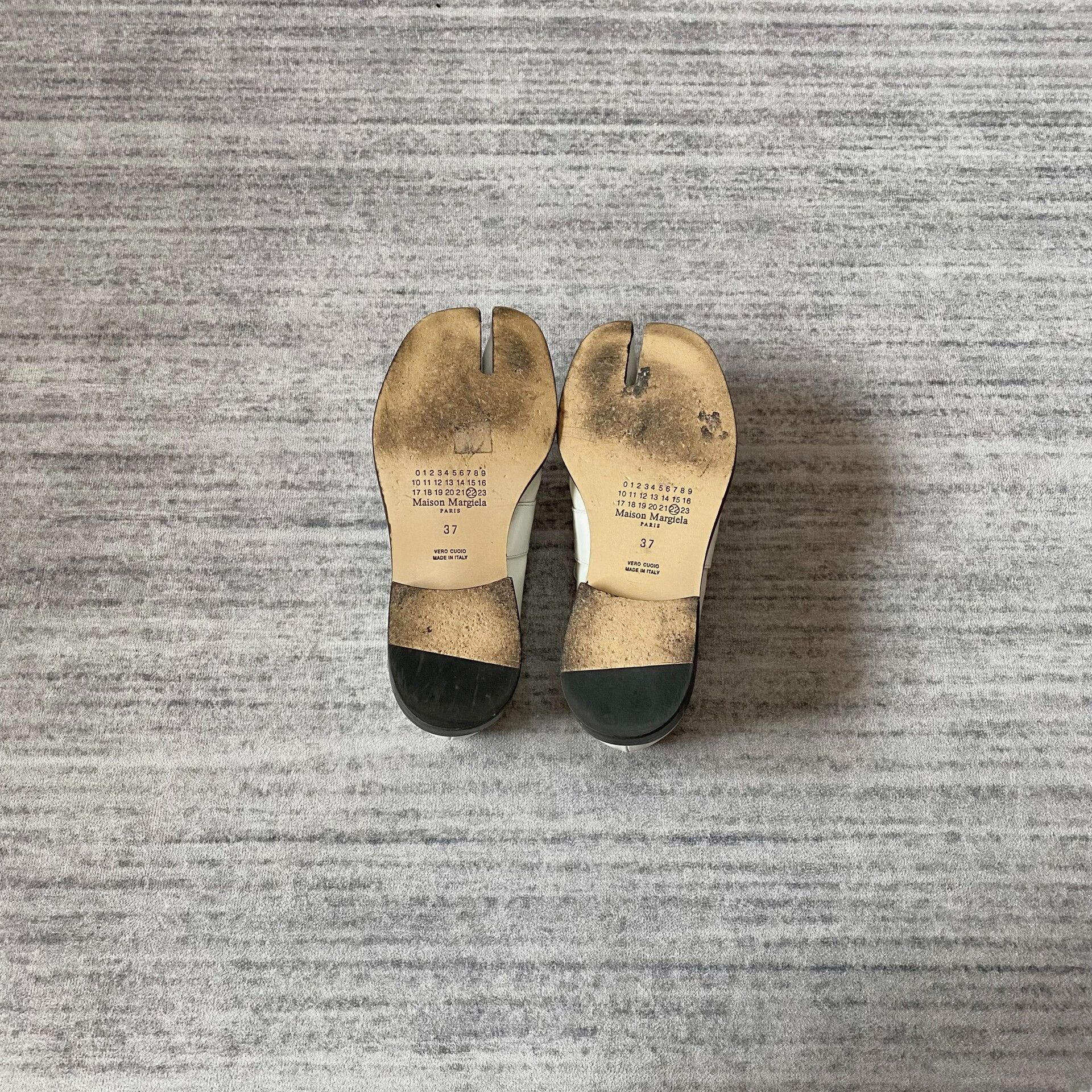 Maison Margiela maison margiela tabi leather loafers Size US 6 / EU 39 - 6 Thumbnail