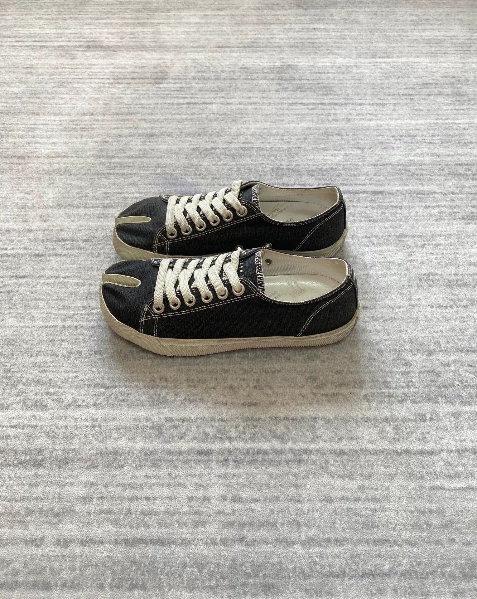 Maison Margiela Margiela Black and White Tabi Canvas Shoes Size US 6 / IT 36 - 3 Thumbnail
