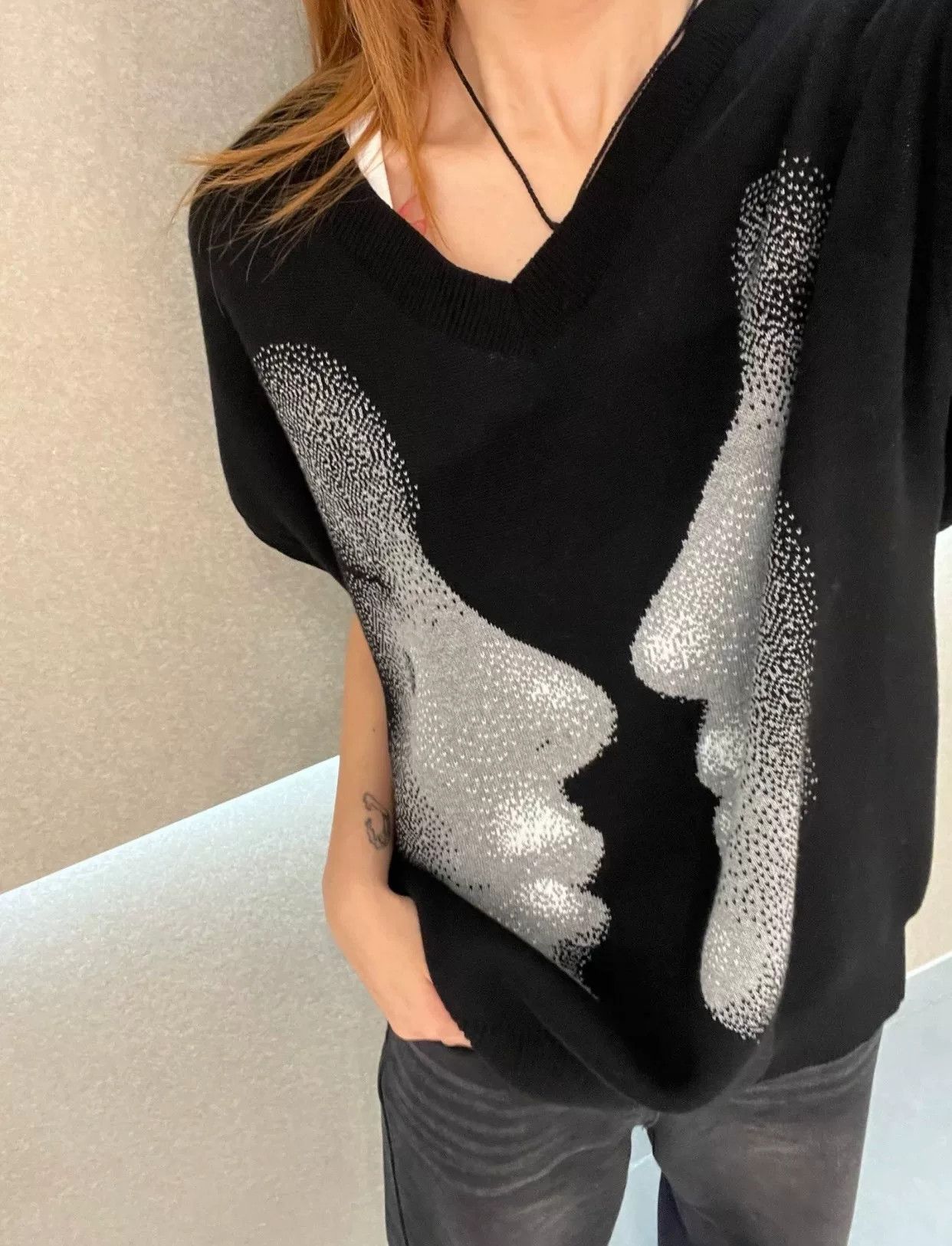 Kusikohc Kusikohc Graphic Knit Vest with Portrait Design Size US M / EU 48-50 / 2 - 8 Thumbnail