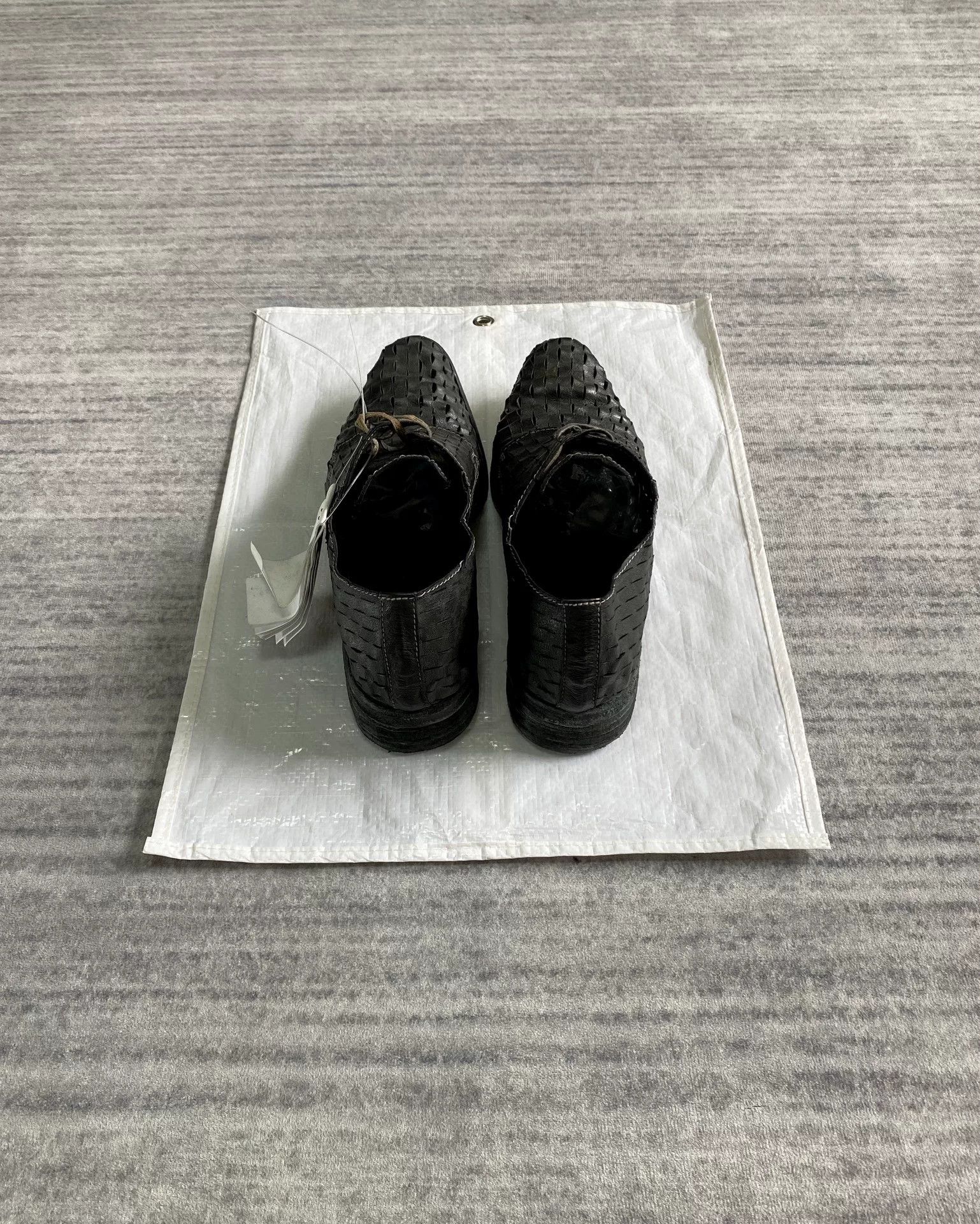 CCP (Crazy Character Print) laser-cut low-top derby shoes in black Size US 8 / EU 41 - 5 Thumbnail