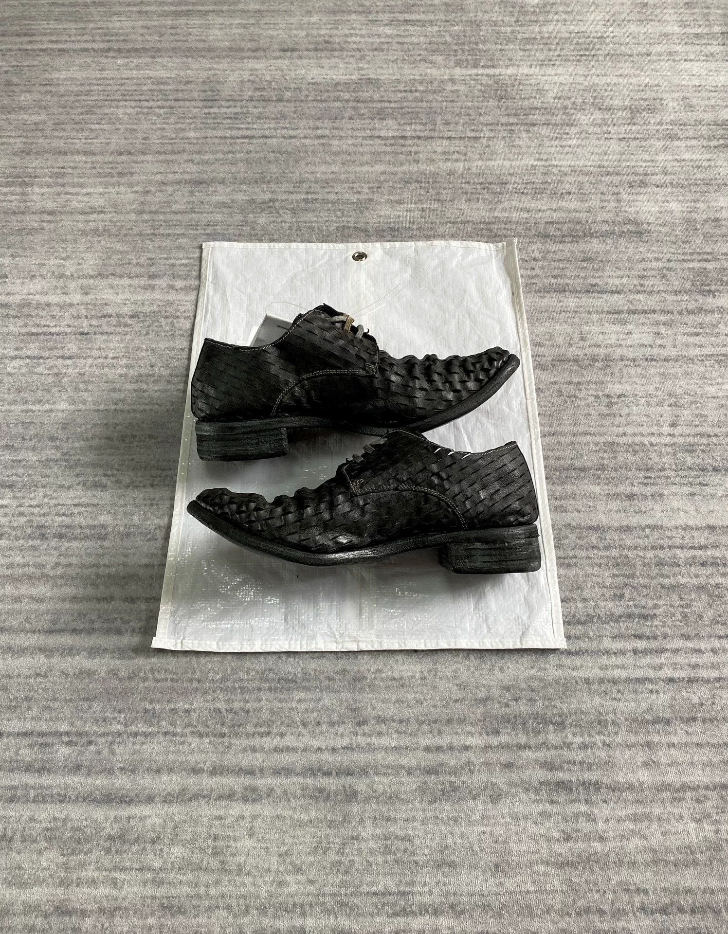 CCP (Crazy Character Print) laser-cut low-top derby shoes in black Size US 8 / EU 41 - 4 Thumbnail