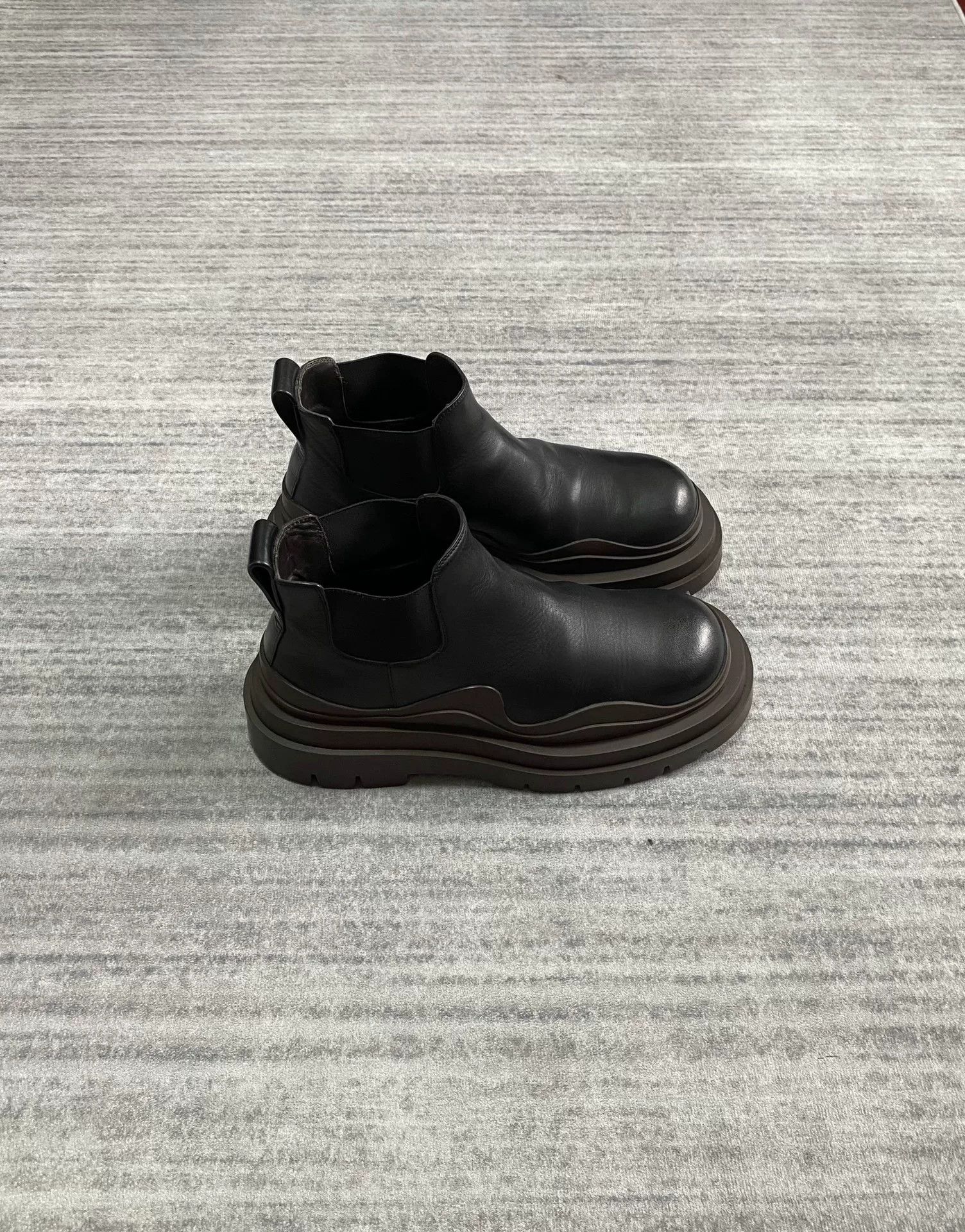 Bottega Veneta bottega veneta black chunky leather boots Size US 8 / EU 41 - 2 Thumbnail