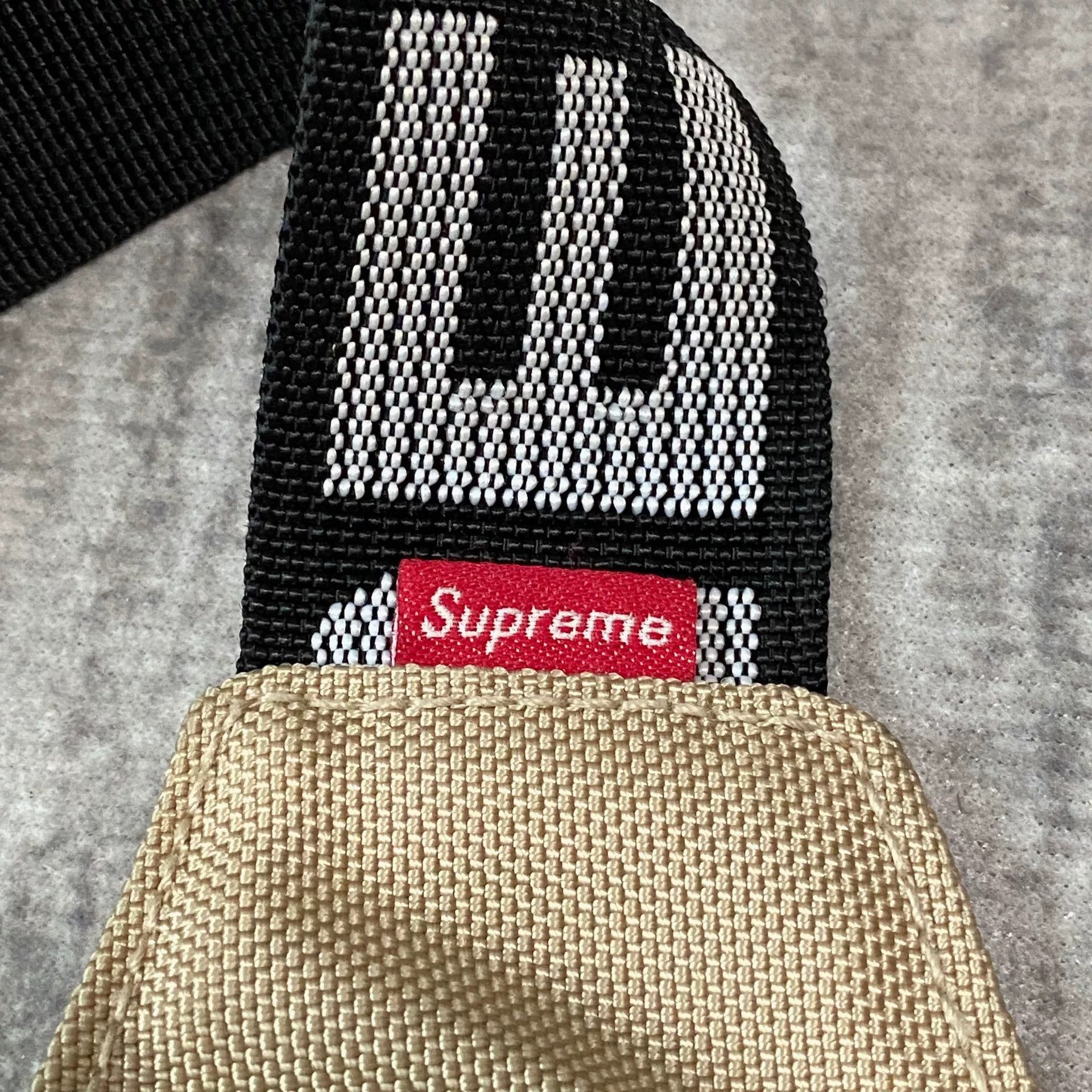 Supreme supreme khaki waist bag with shoulder strap Size ONE SIZE - 6 Thumbnail