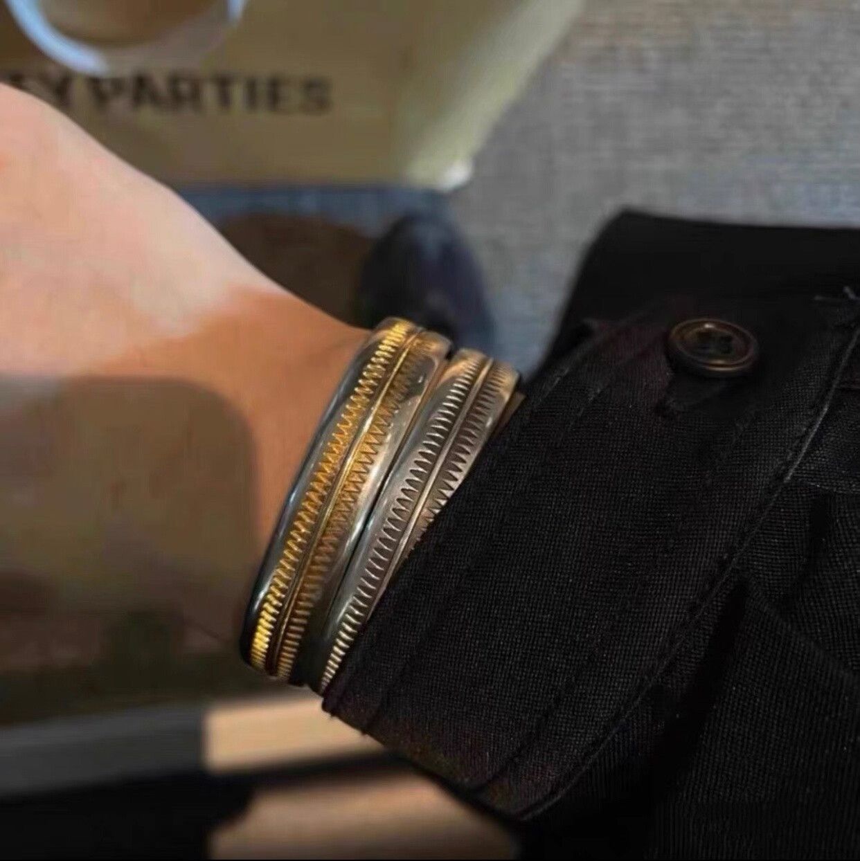 Undercover silver adjustable bracelet with teeth design Size ONE SIZE - 9 Thumbnail