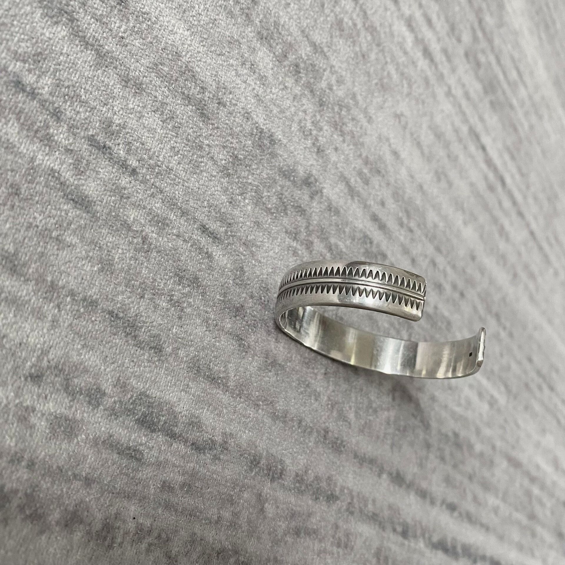 Undercover silver adjustable bracelet with teeth design Size ONE SIZE - 5 Thumbnail