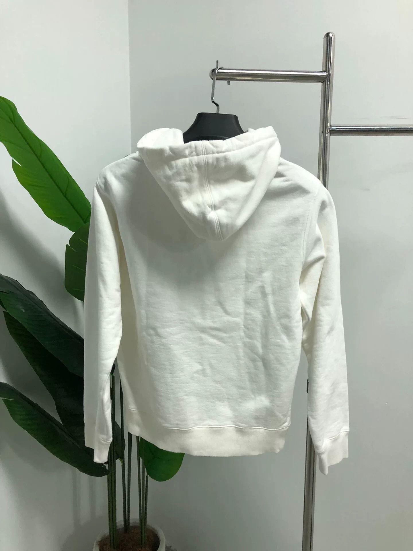 Dior white floral embroidered hoodie by Dior Size XS / US 0-2 / IT 36-38 - 2 Thumbnail