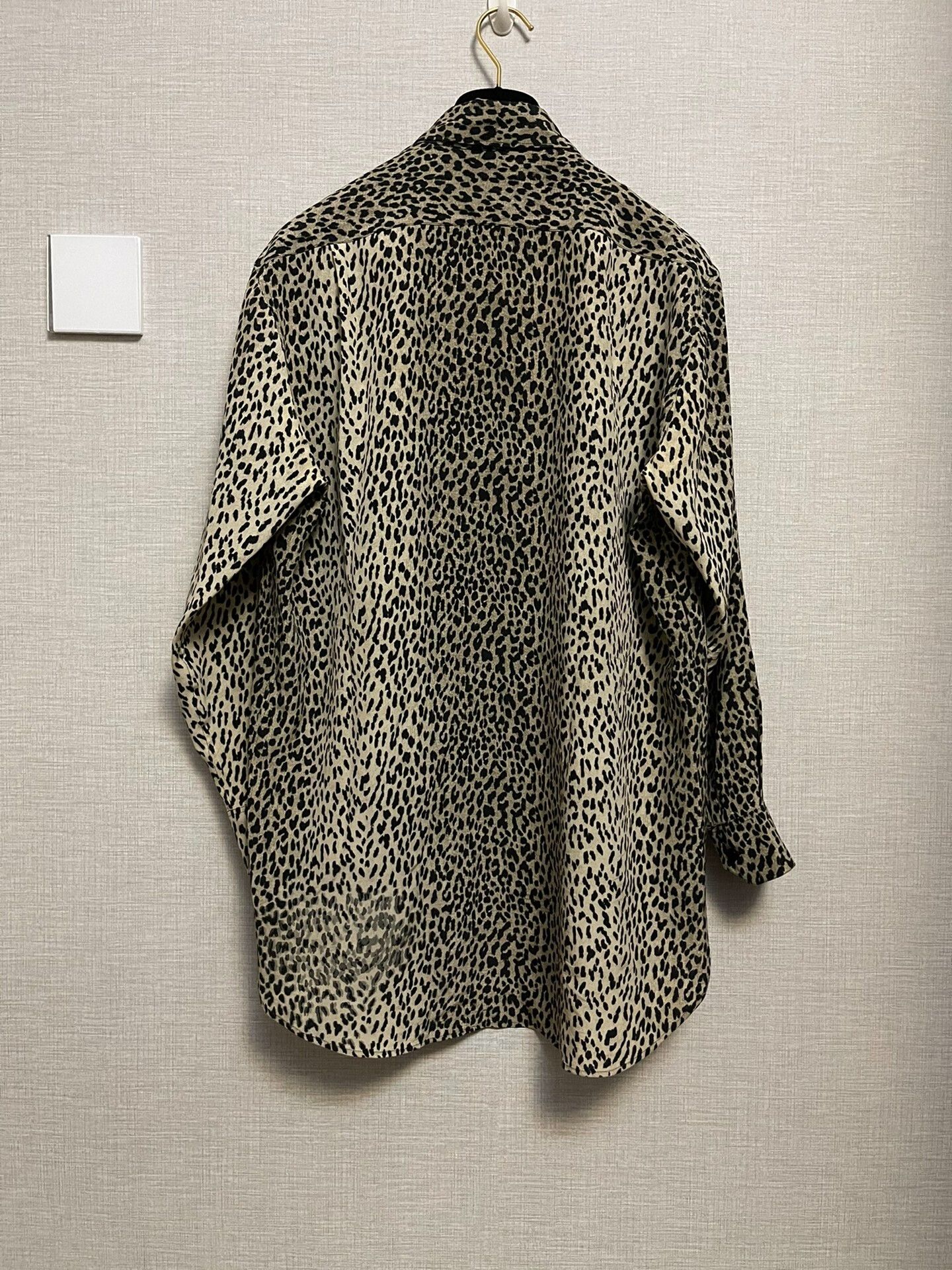 Saint Laurent Paris oversized leopard print silk shirt Size L / US 10 / IT 46 - 2 Thumbnail