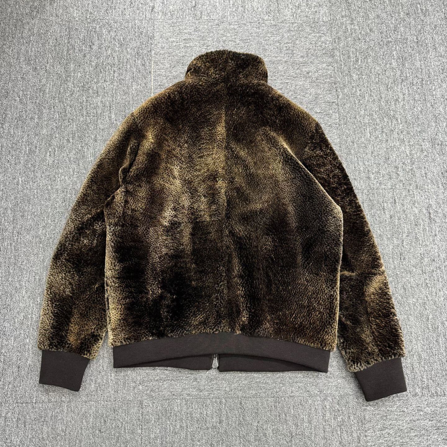 Giorgio Armani luxurious brown shearling jacket by armani Size US XL / EU 56 / 4 - 2 Thumbnail