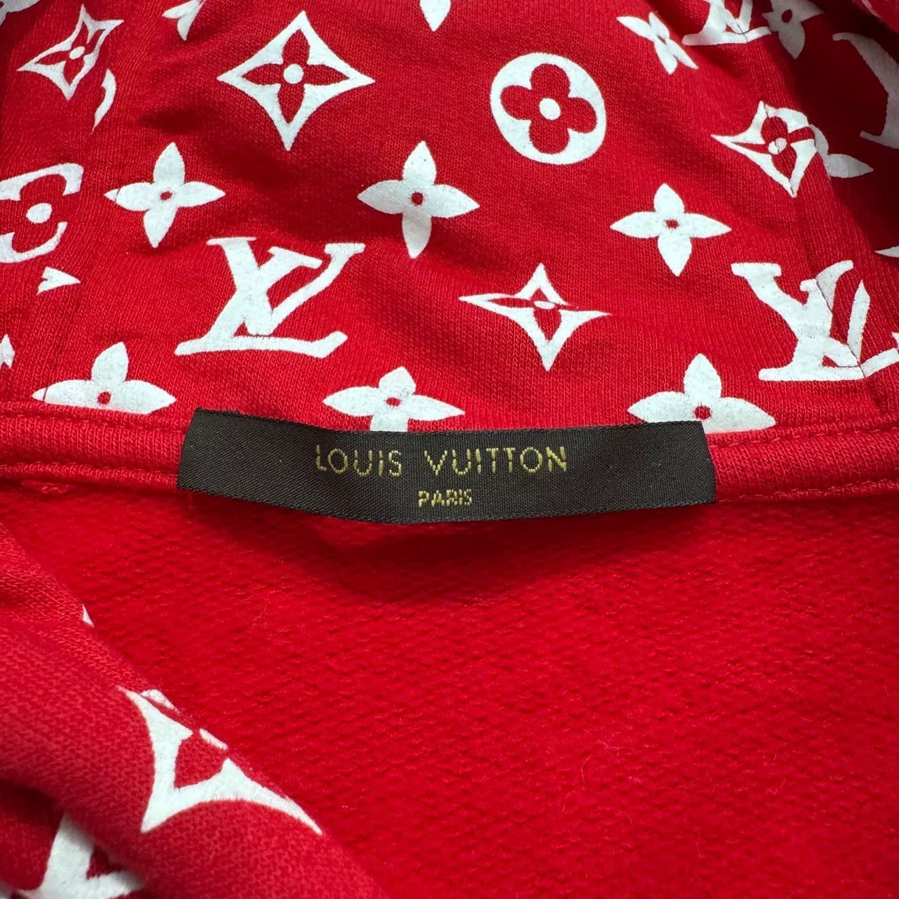 Louis Vuitton louis vuitton supreme red hoodie Size US S / EU 44-46 / 1 - 4 Thumbnail