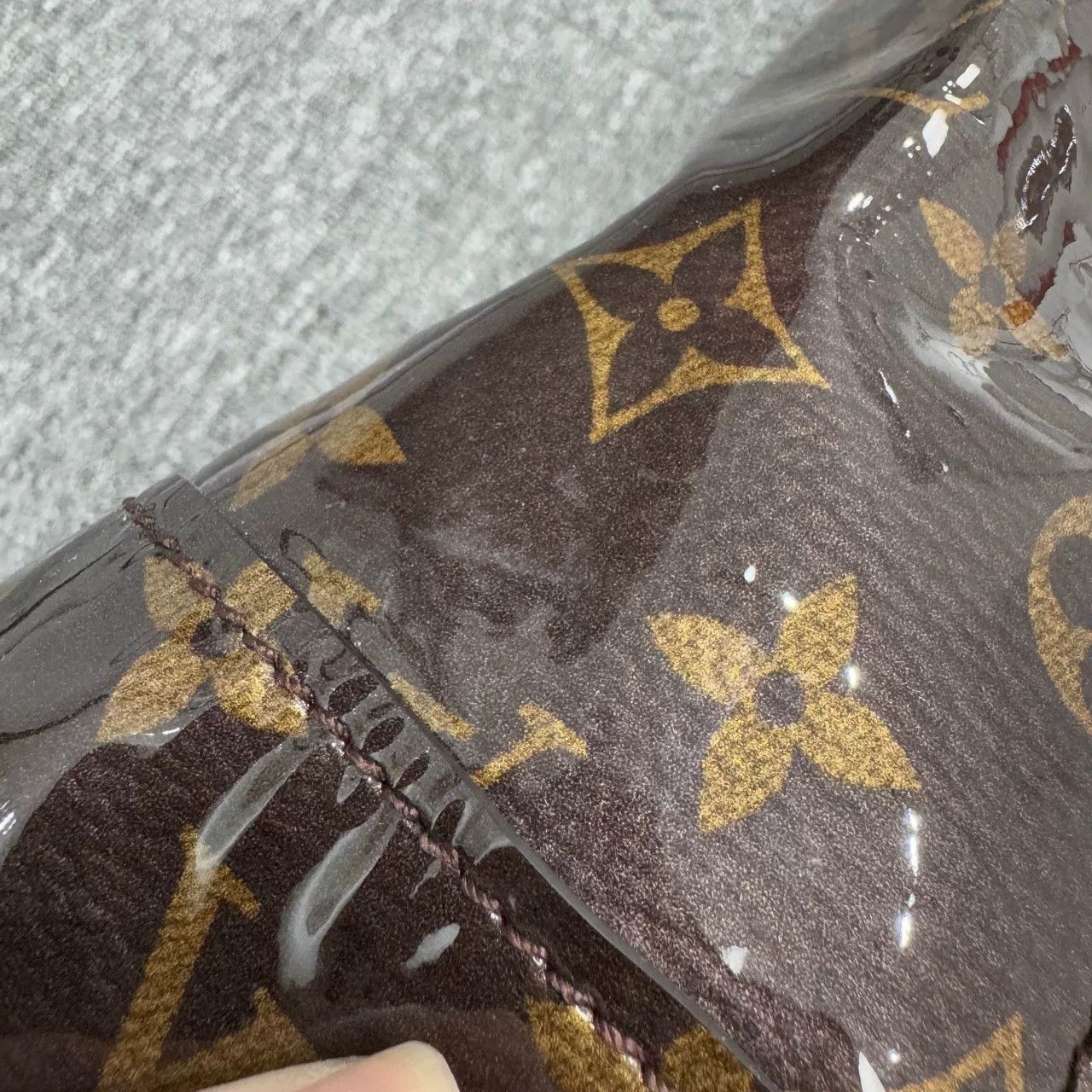Louis Vuitton louis vuitton monogram jelly leather jacket Size US M / EU 48-50 / 2 - 6 Thumbnail