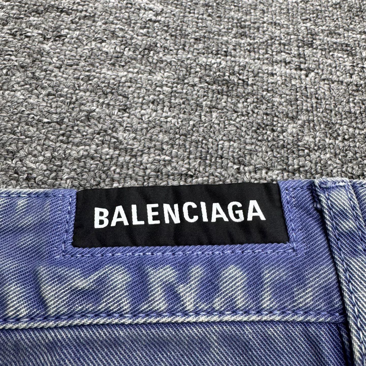 Balenciaga Balenciaga Graffiti Distressed Denim Pants Size US 27 - 3 Thumbnail