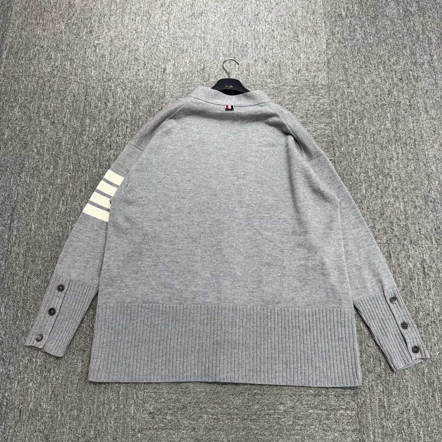 Thom Browne thom browne gray wool cardigan Size US XXL / EU 58 / 5 - 2 Thumbnail
