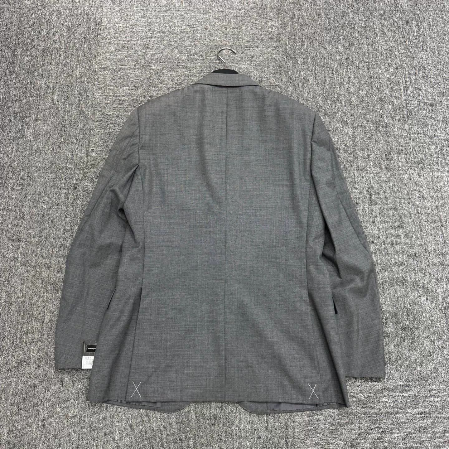 Ermenegildo Zegna gray plaid wool suit jacket Size US L / EU 52-54 / 3 - 2 Thumbnail
