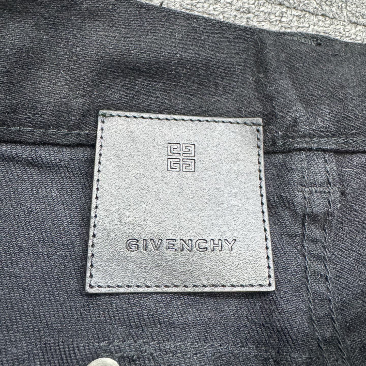 Givenchy Givenchy cracked effect denim pants Size US 36 / EU 52 - 3 Thumbnail