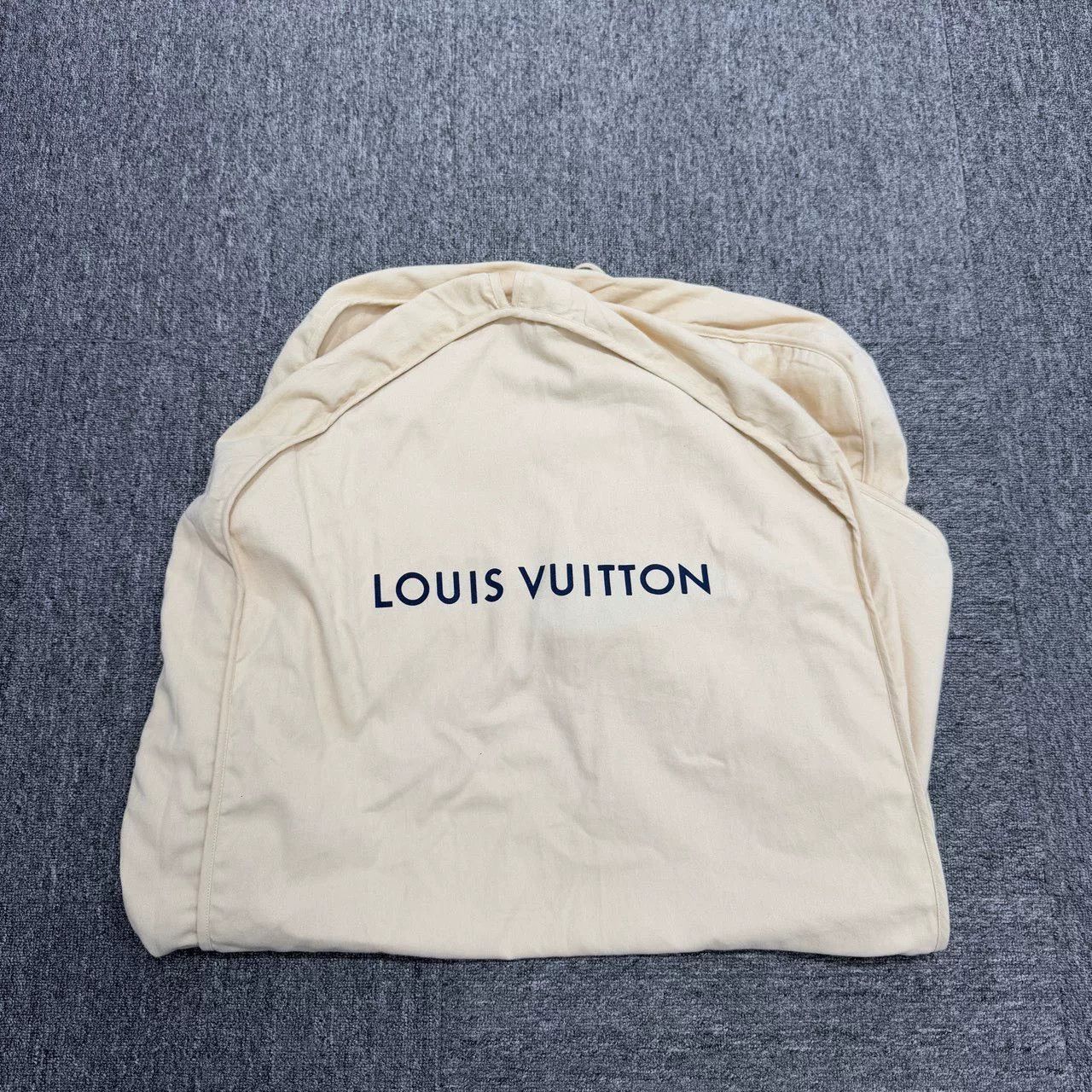 Louis Vuitton louis vuitton floral velvet suit jacket Size US M / EU 48-50 / 2 - 6 Thumbnail