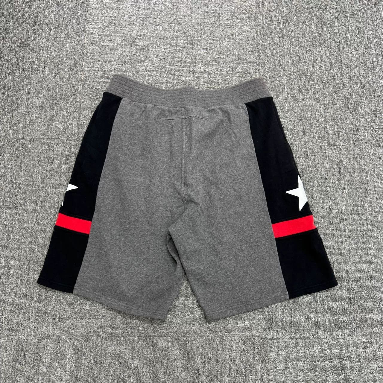 Givenchy Givenchy Star Print Color Block Shorts Size US 34 / EU 50 - 2 Thumbnail