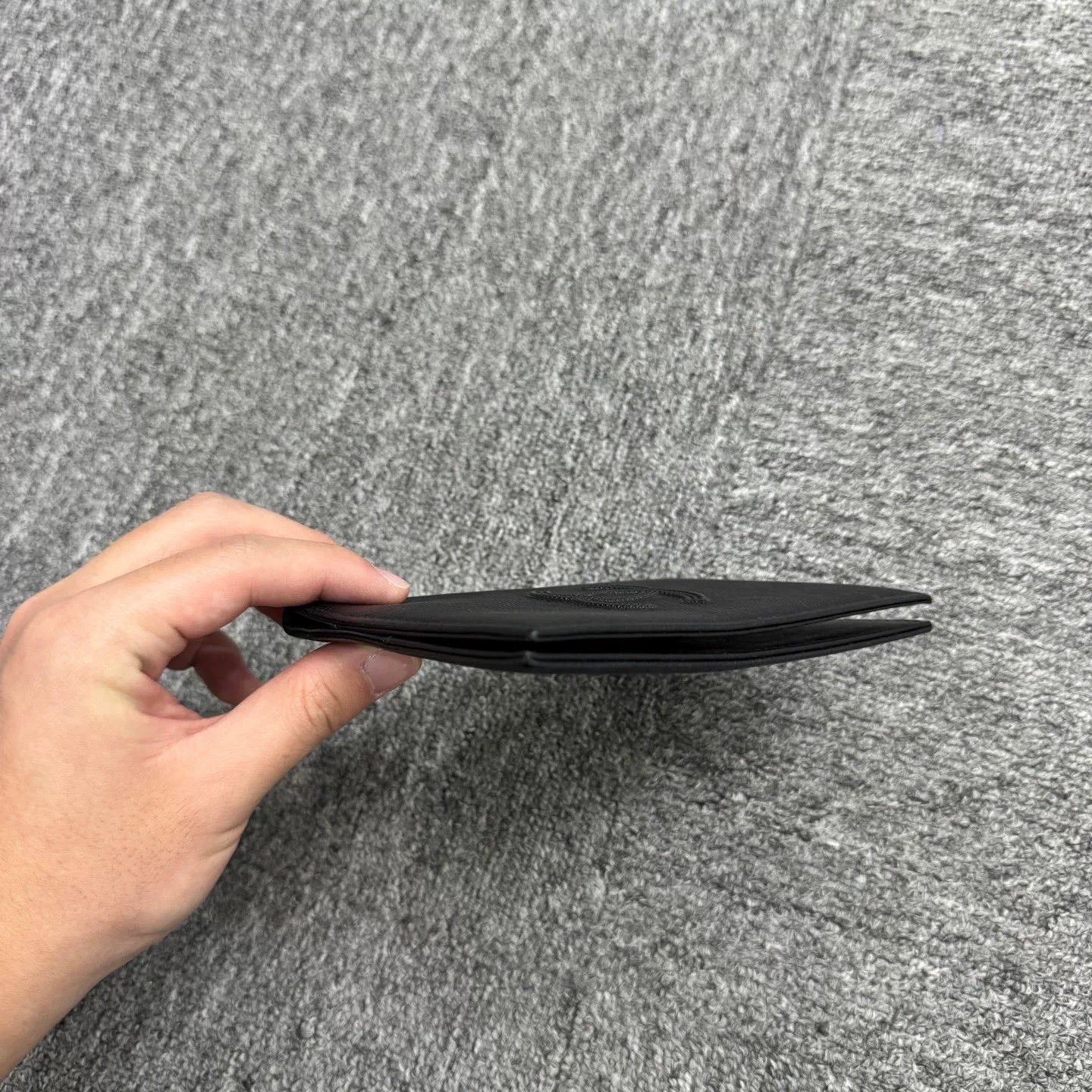 Chanel Chanel Black Leather Passport Holder Size ONE SIZE - 3 Thumbnail