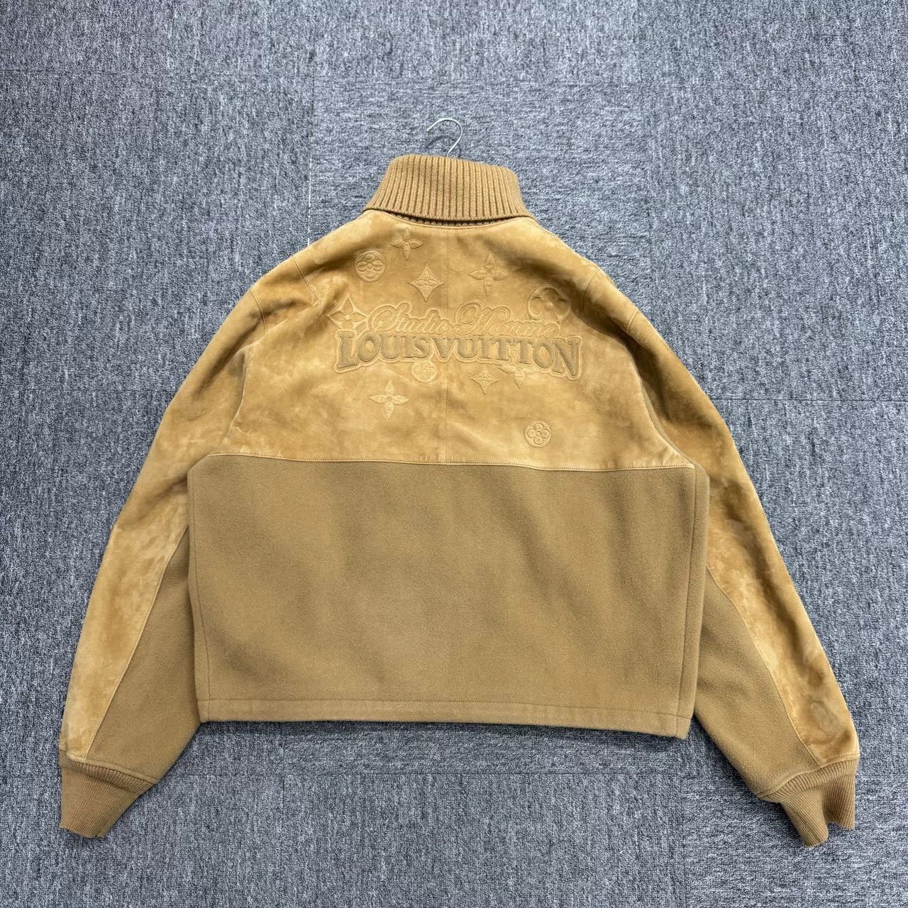 Louis Vuitton louis vuitton suede wool embroidered logo jacket Size US XXL / EU 58 / 5 - 2 Thumbnail