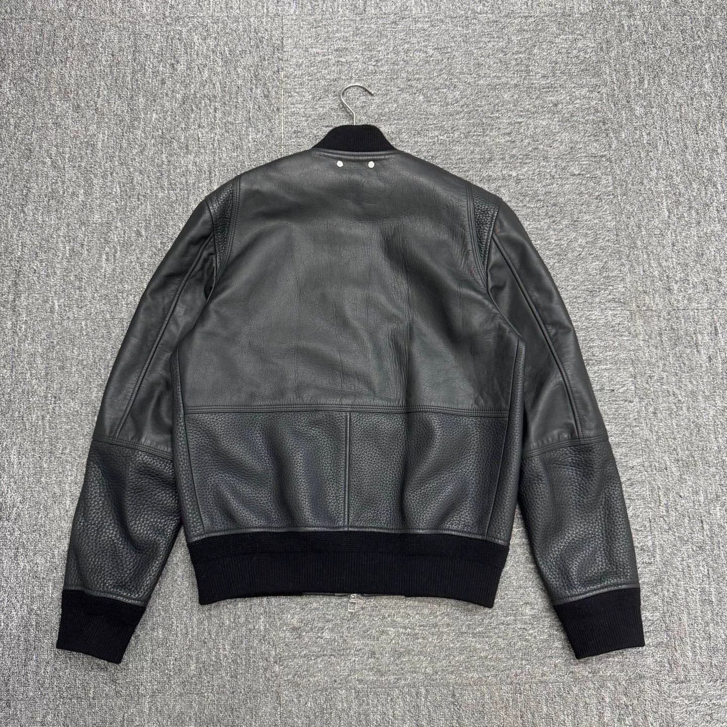 Louis Vuitton louis vuitton black leather pilot jacket Size US L / EU 52-54 / 3 - 2 Thumbnail