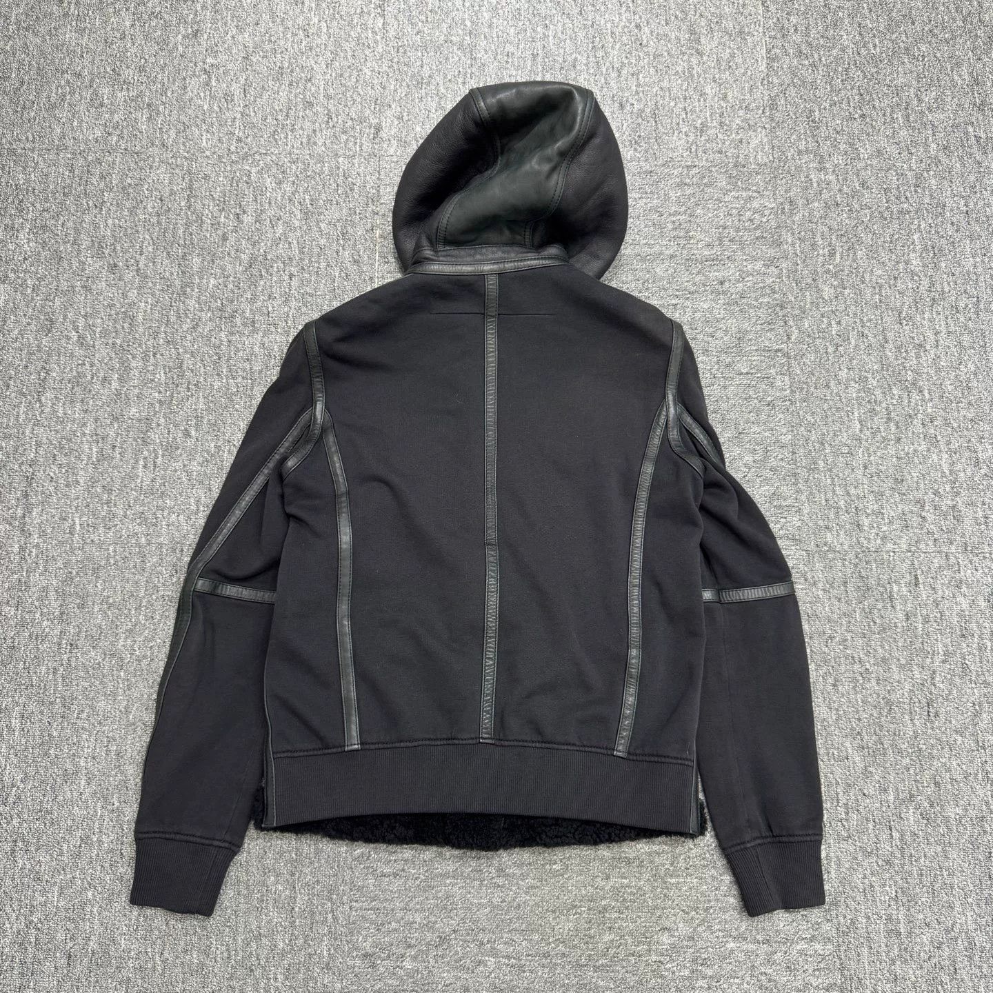 Givenchy Givenchy Hooded Jacket in Black Leather Size US S / EU 44-46 / 1 - 2 Thumbnail