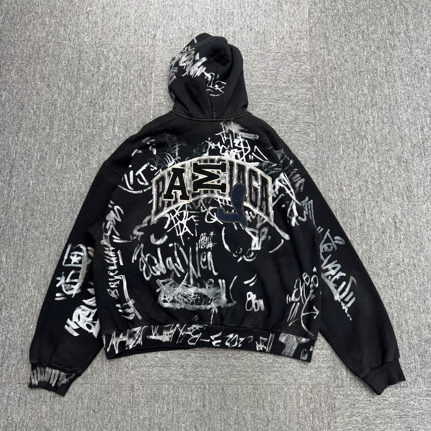 Balenciaga Balenciaga Graffiti Hooded Sweatshirt in Black Size US M / EU 48-50 / 2 - 2 Thumbnail