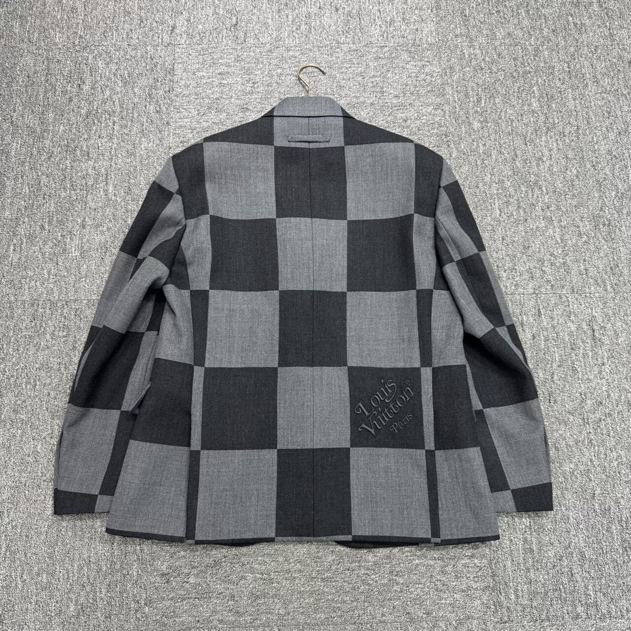 Louis Vuitton louis vuitton nigo embroidered suit jacket Size US L / EU 52-54 / 3 - 2 Thumbnail