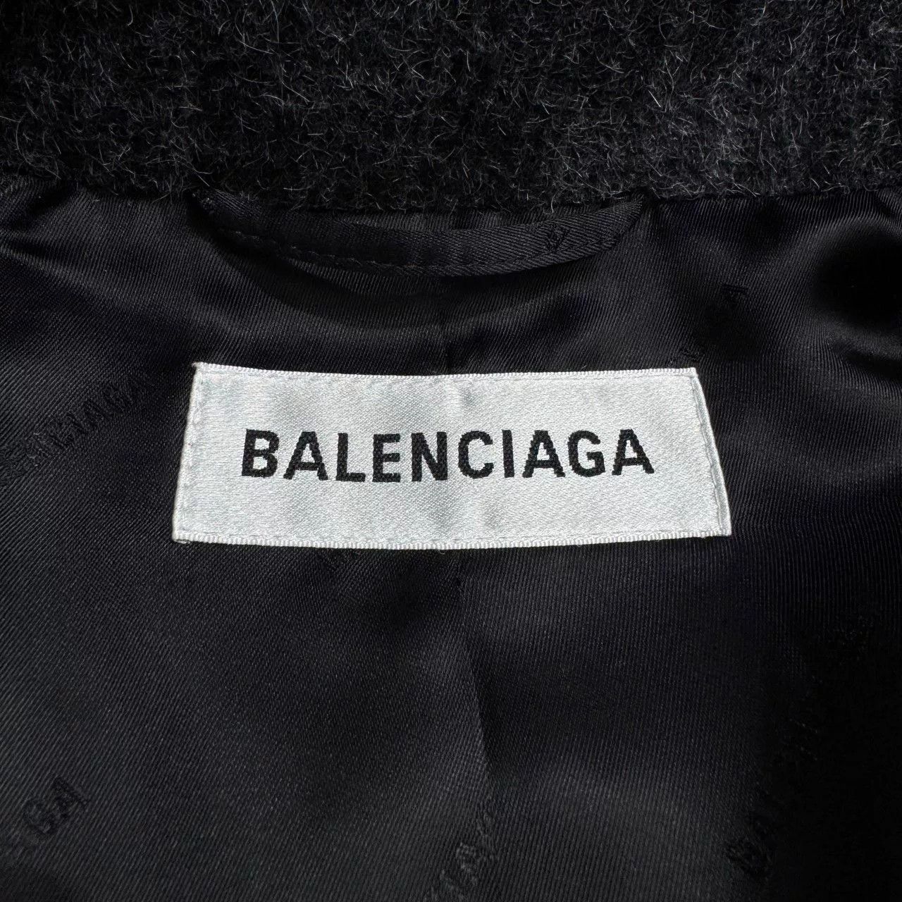 Balenciaga balenciaga checked coat in size 34 Size S / US 4 / IT 40 - 3 Thumbnail