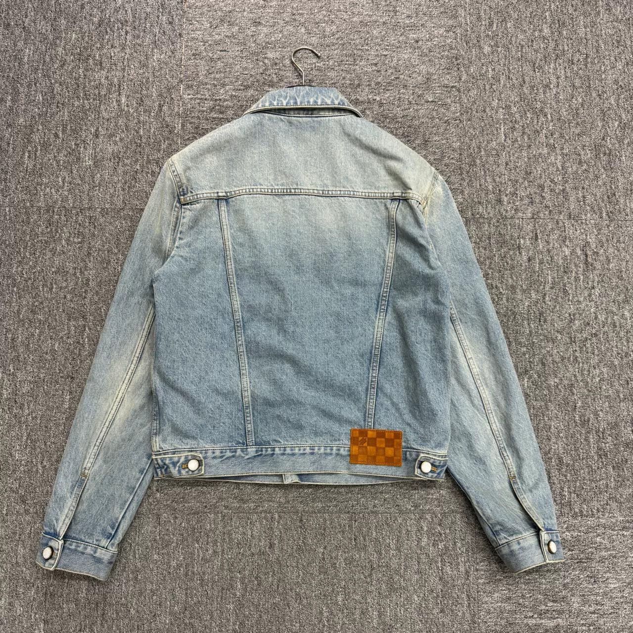 Louis Vuitton louis vuitton embroidered vintage denim jacket Size US M / EU 48-50 / 2 - 2 Thumbnail