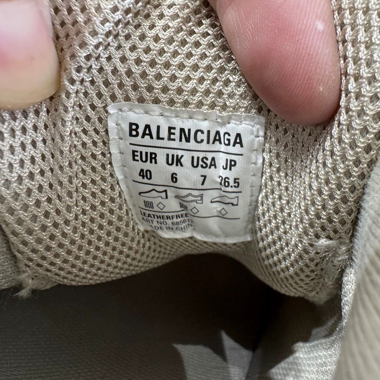 Balenciaga balenciaga mud-dyed distressed tire shoes Size US 7 / EU 40 - 5 Thumbnail