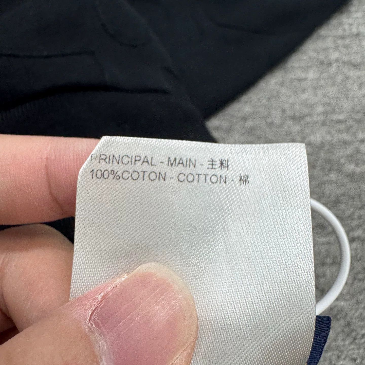 Louis Vuitton louis vuitton monogram sweatshirt in dark color Size US L / EU 52-54 / 3 - 5 Thumbnail