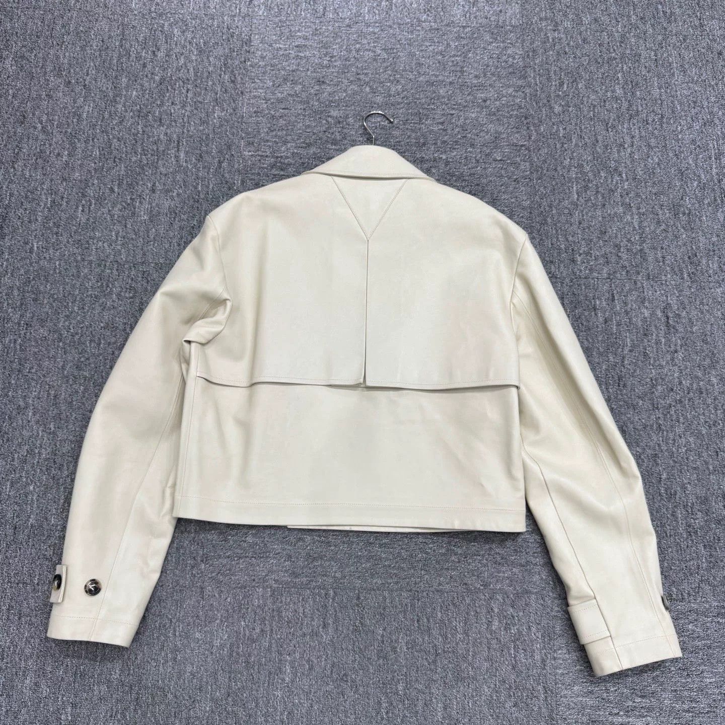 Bottega Veneta bottega veneta cream leather jacket Size US M / EU 48-50 / 2 - 2 Thumbnail
