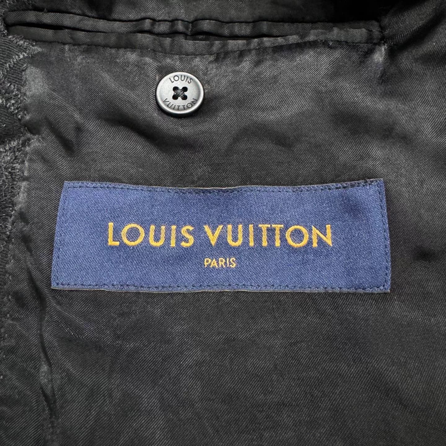 Louis Vuitton louis vuitton embroidered blazer with logo print Size US M / EU 48-50 / 2 - 3 Thumbnail